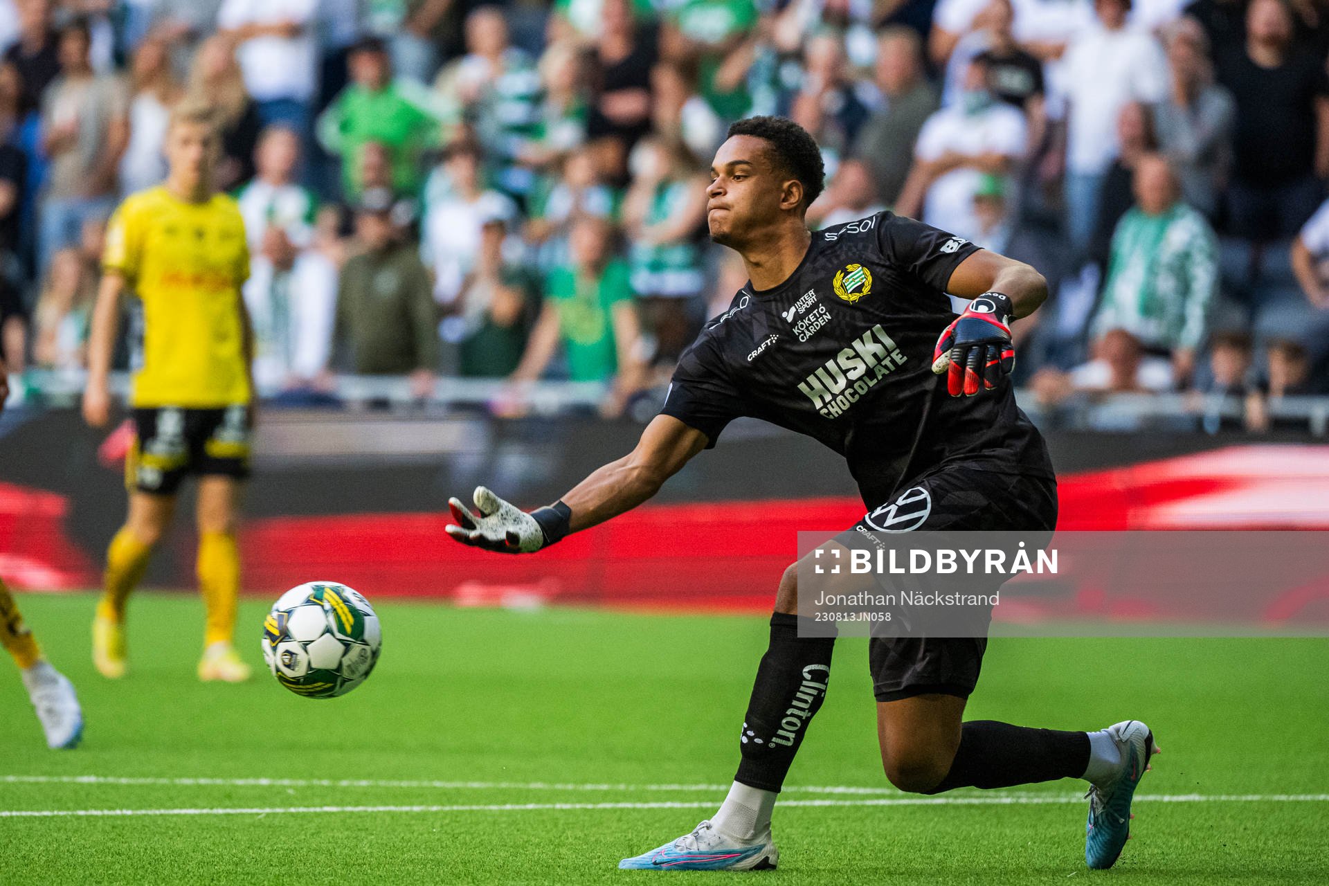 Hammarbys målvakt Oliver Dovin