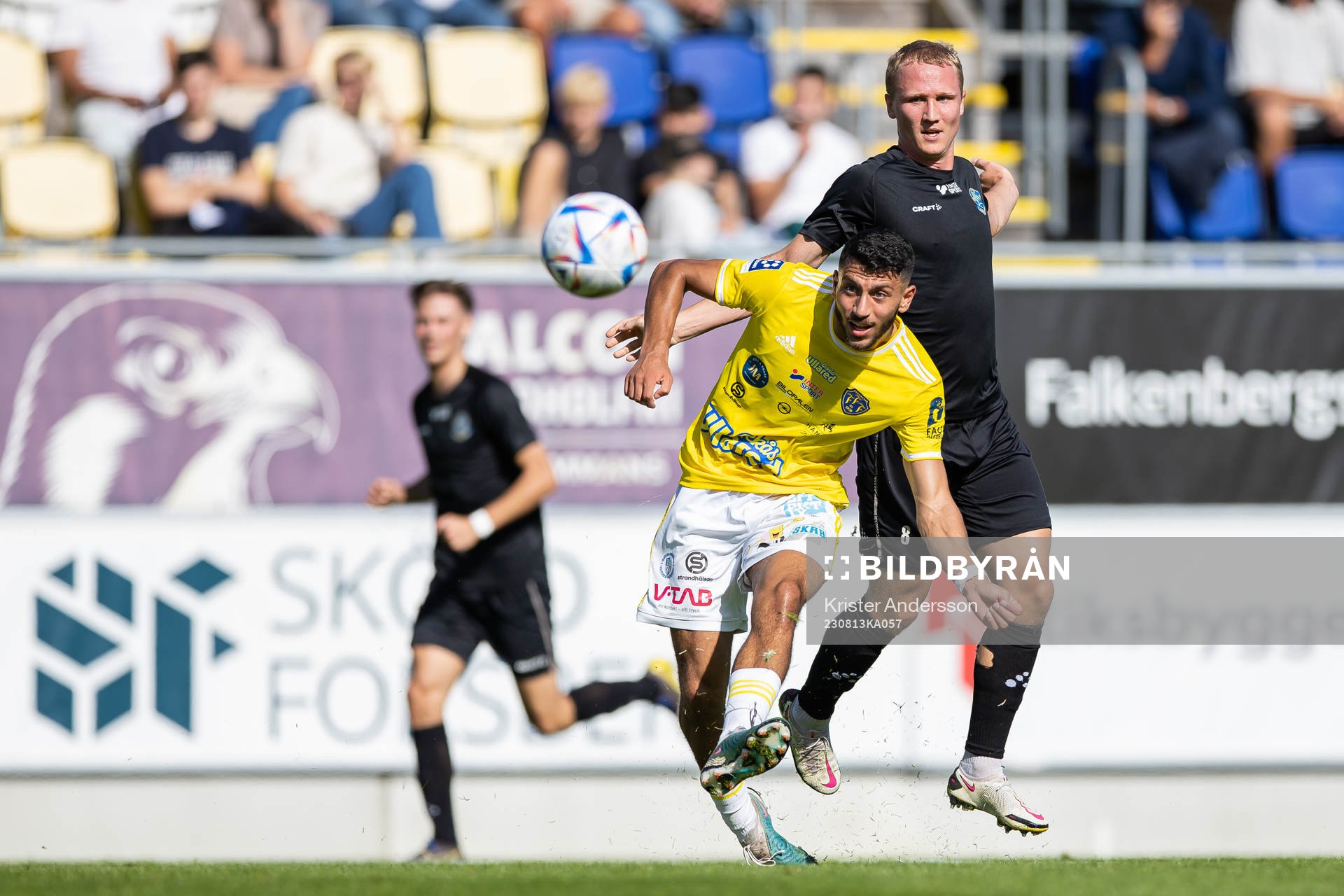 Falkenbergs Leonardo Farah Shahin och Lunds BKs André Kamp