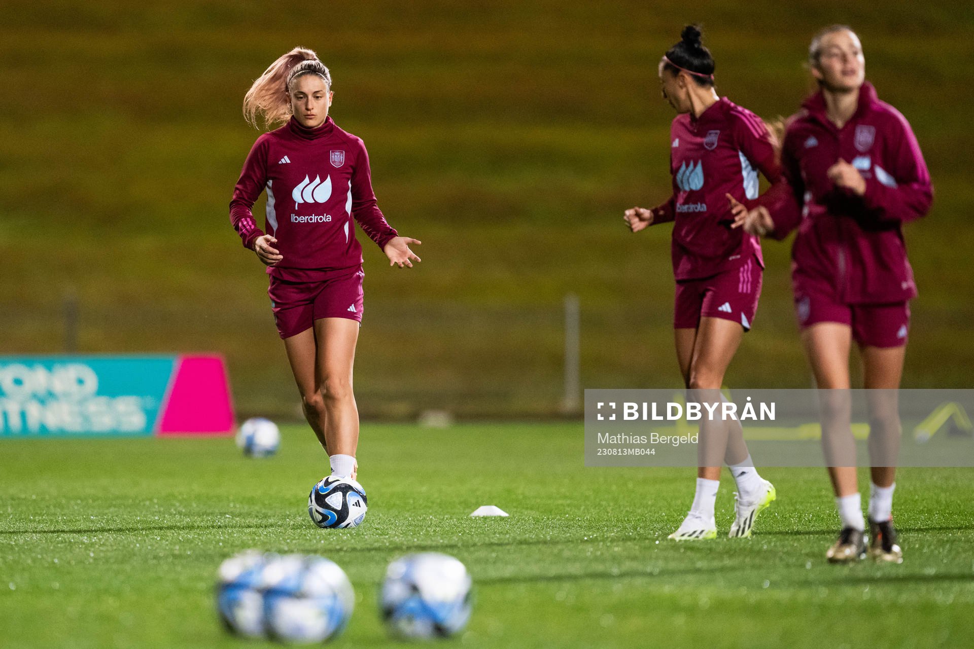 Alexia Putellas and Jennifer Hermoso of the Spanish women's