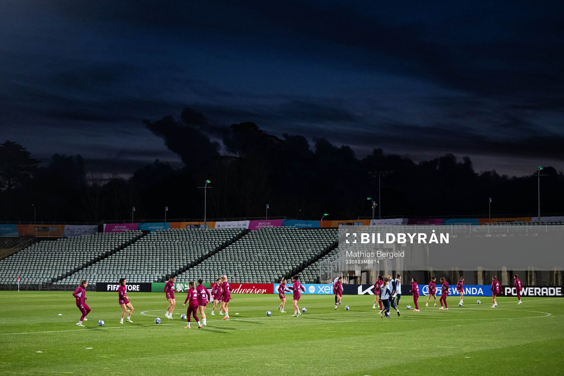 Players of the Spanish women's national football team at a