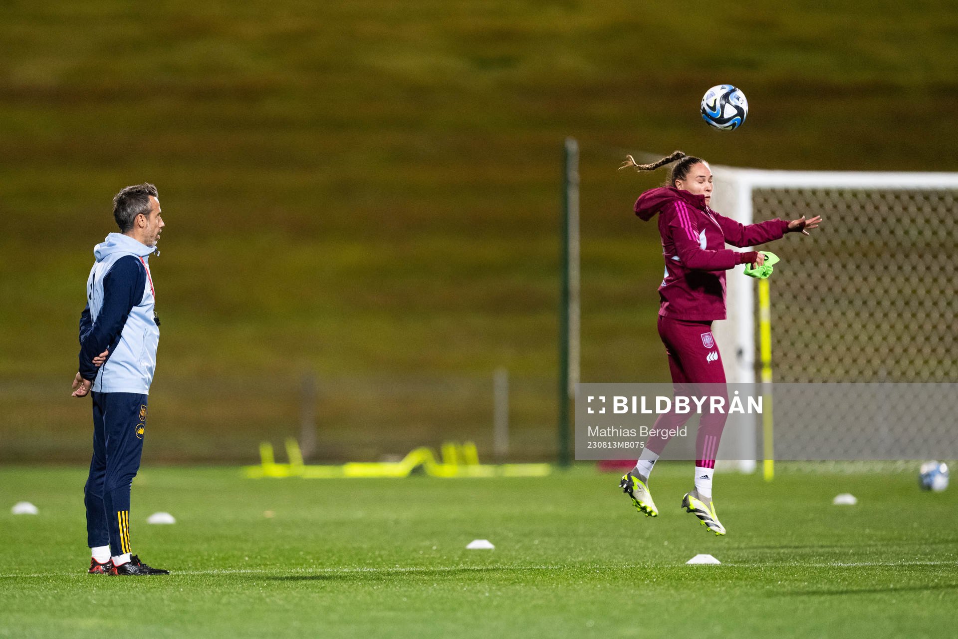 Head coach Jorge Vilda and Irene Guerrero of the Spanish