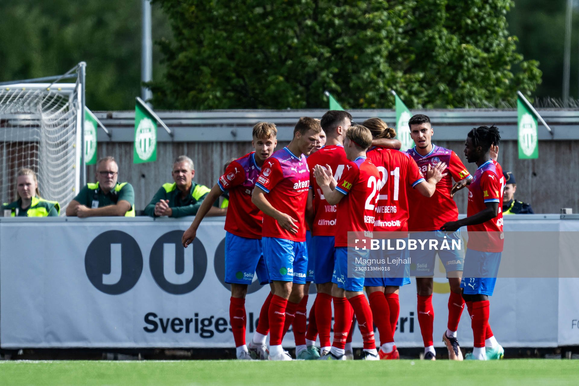 Helsingborgs Amin Al-Hamawi jublar med lagkamrater