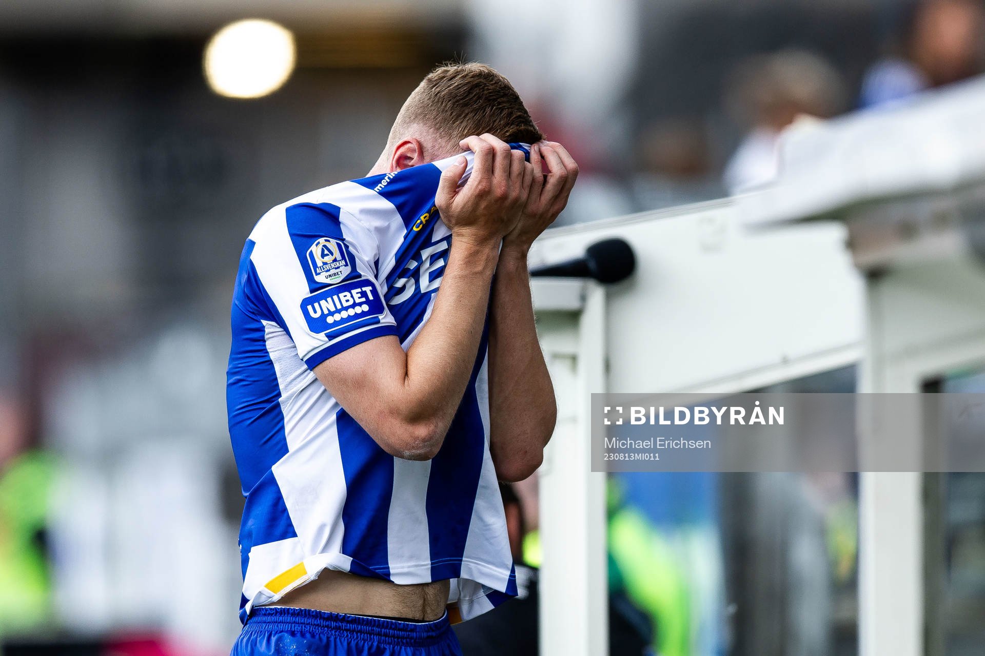 IFK Göteborgs Sebastian Ohlsson lämnar planen