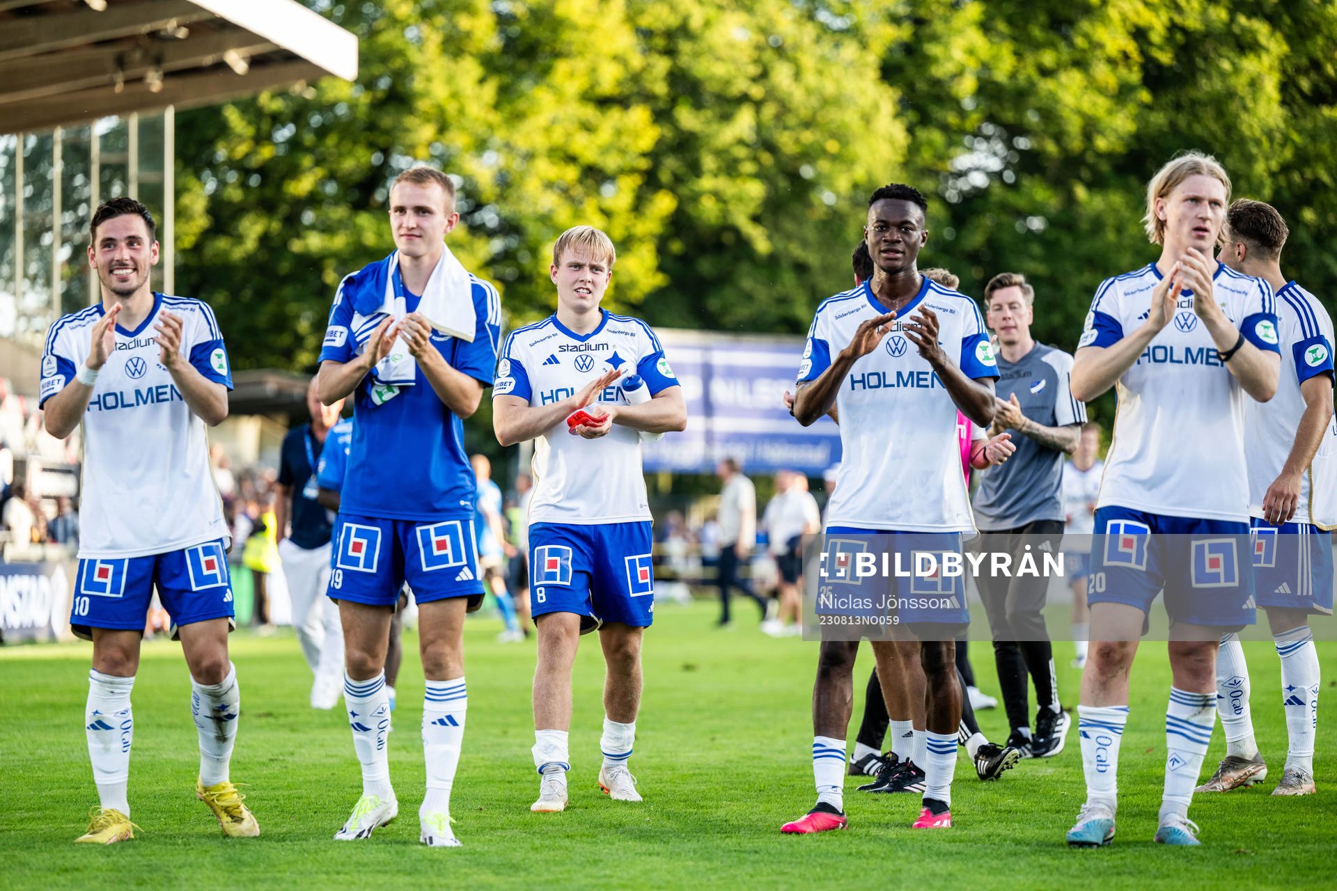 IFK Norrköpings spelare jublar