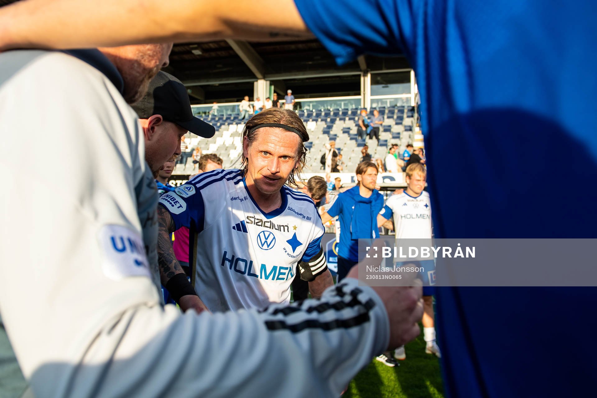 IFK Norrköpings Ari Freyr Skulason jublar