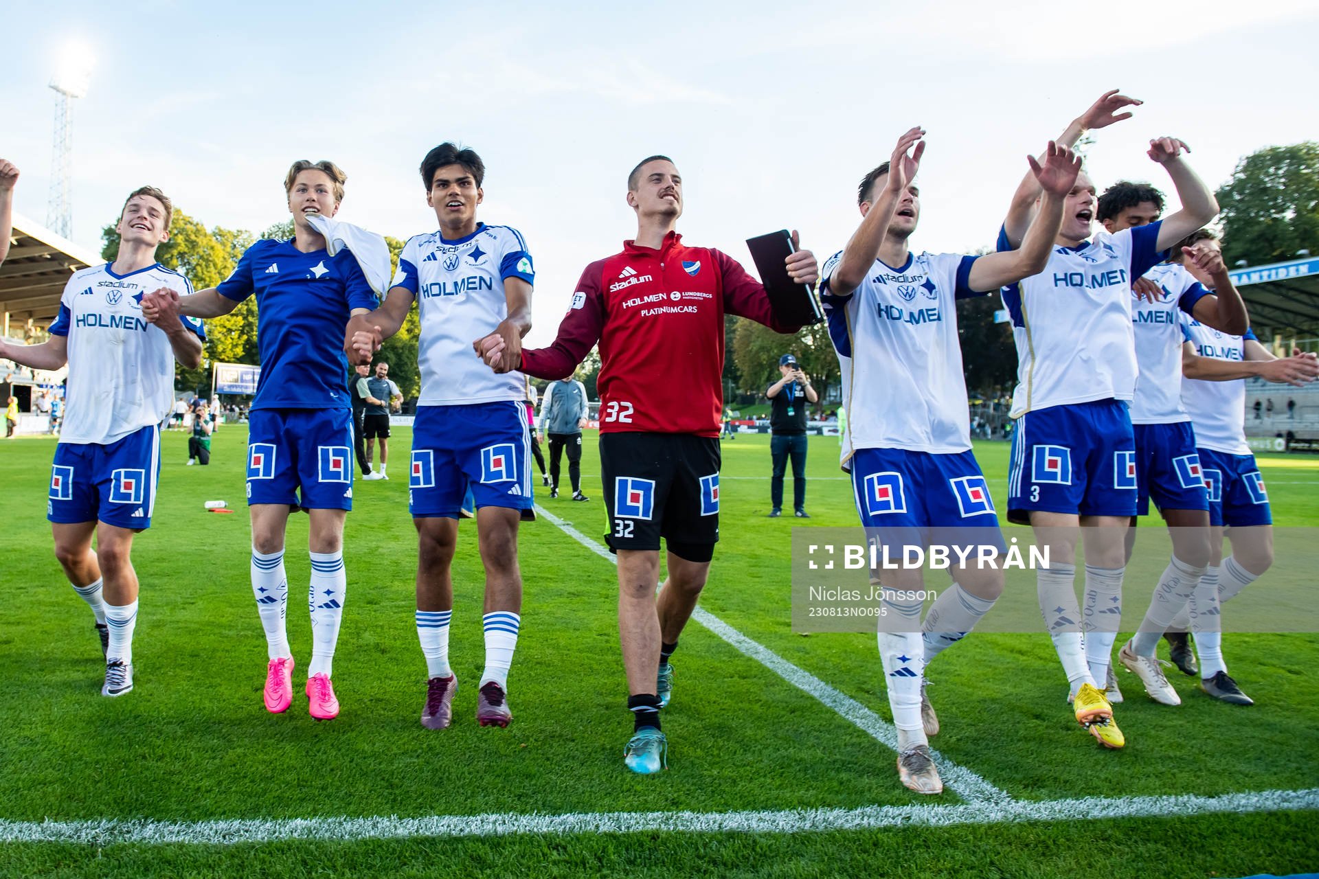 IFK Norrköpings spelarna jublar