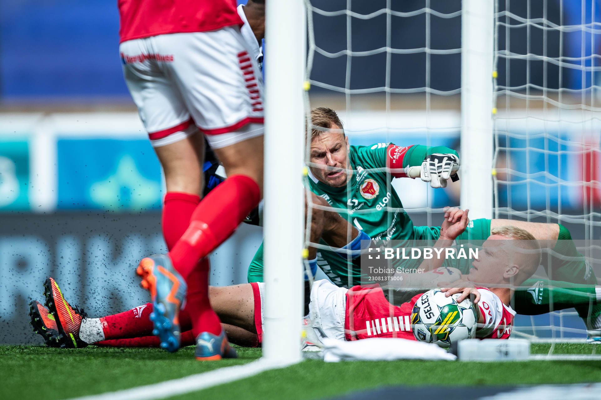 Kalmars målvakt Ricardo Friedrich och Axel Lindahl