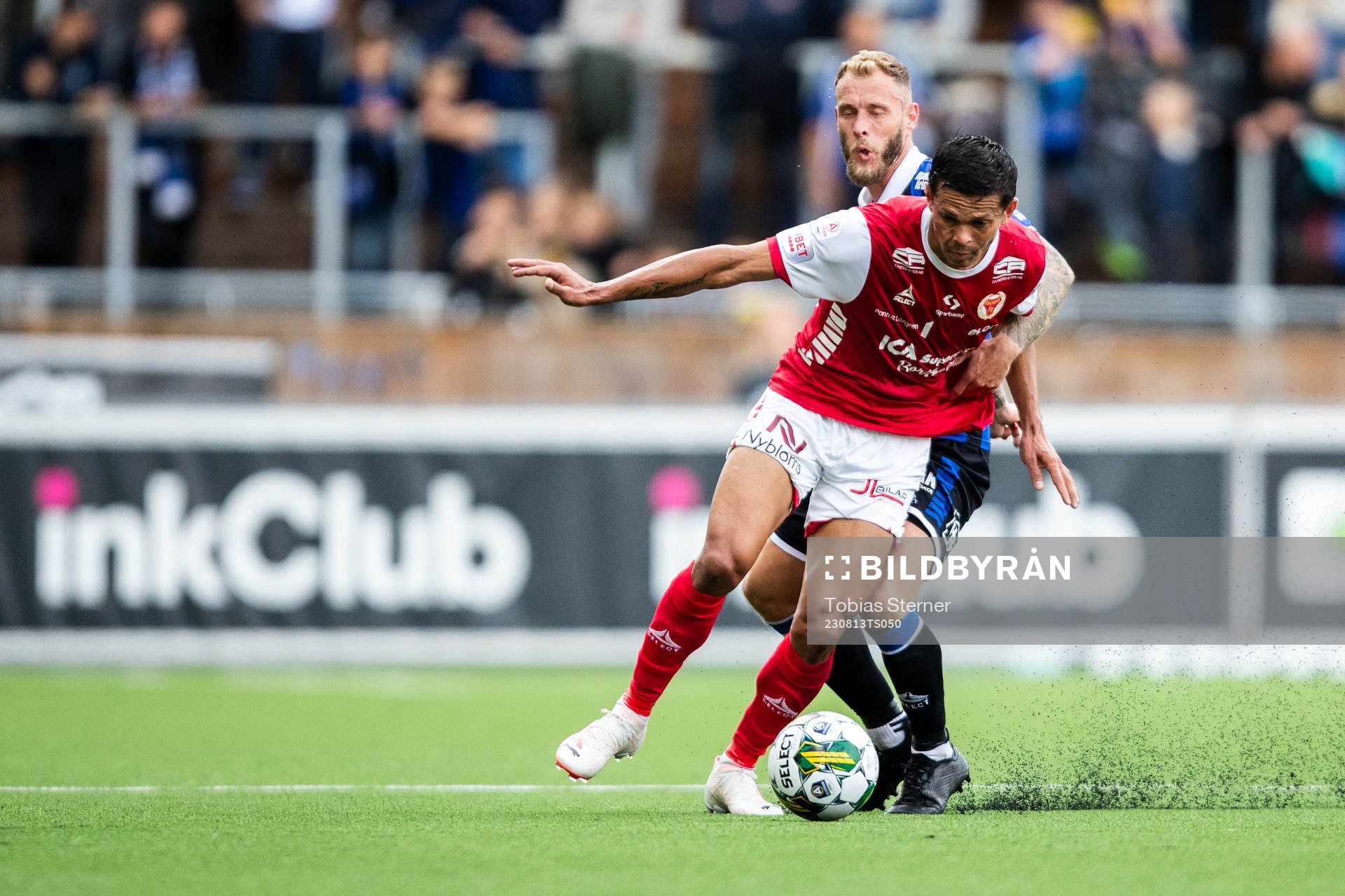 Sirius Joeri De Kamps och Kalmars Romario Pereira Sipiao