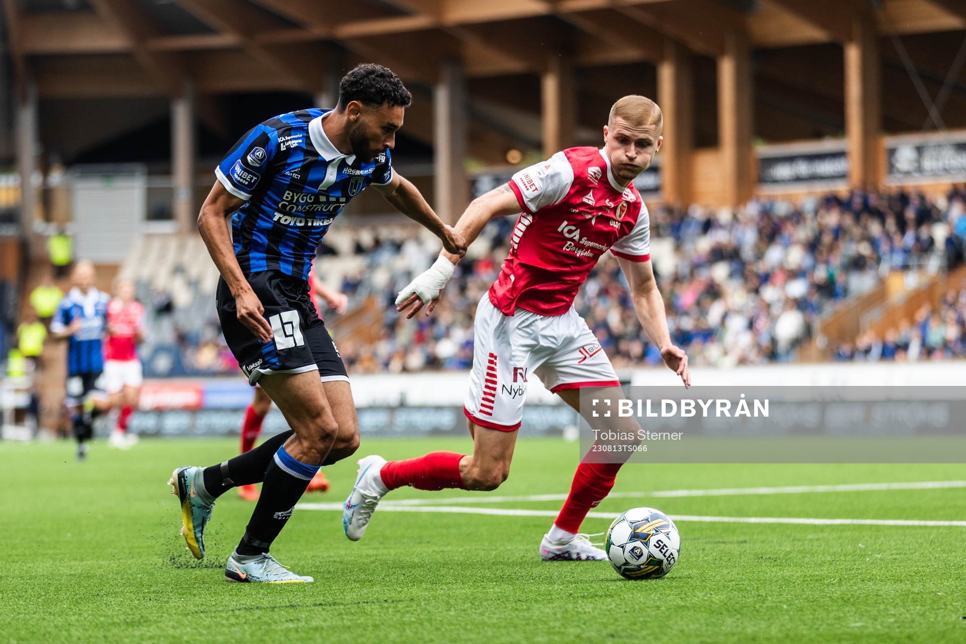 Sirius Joakim Persson och Kalmars David Kristjan Olafsson