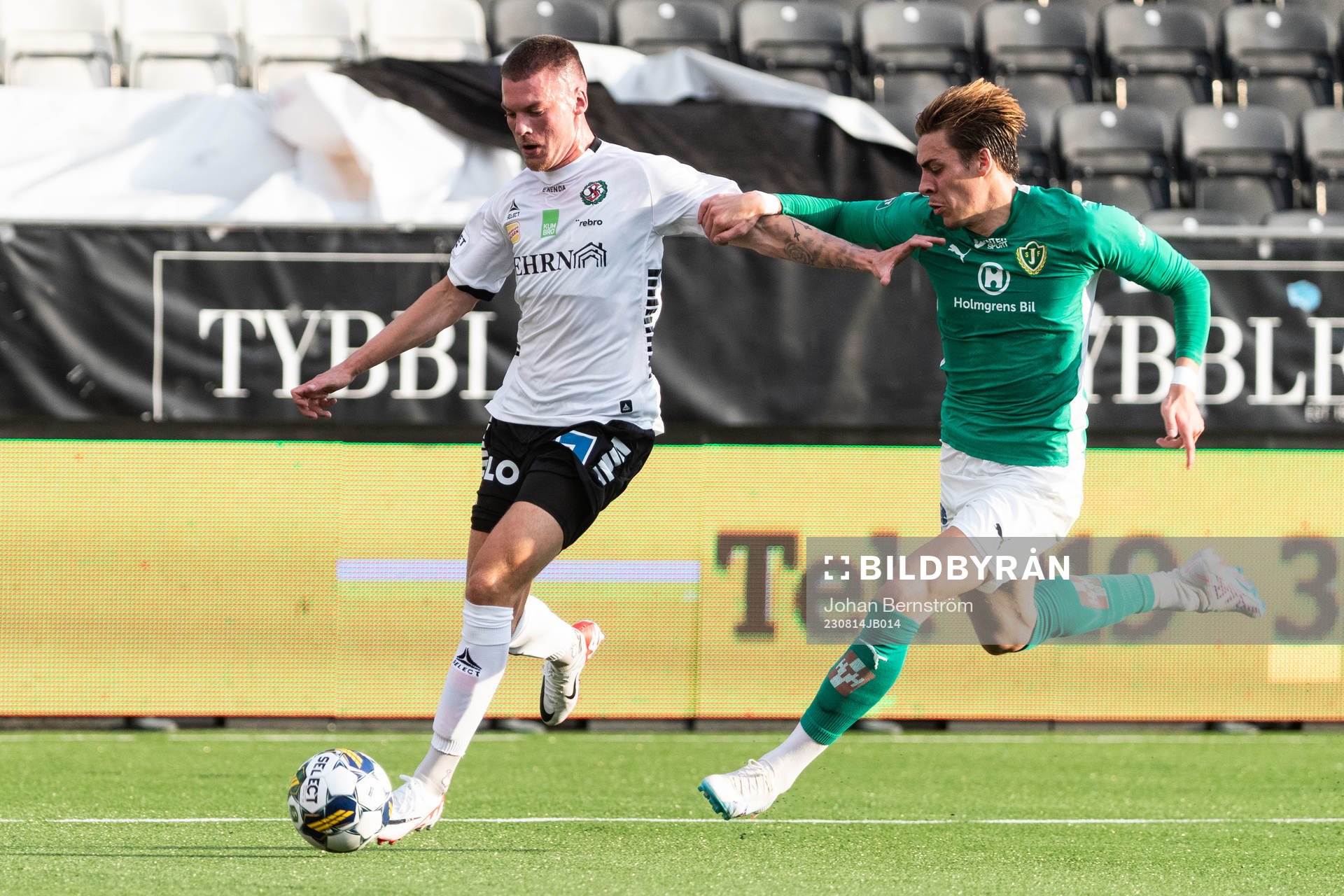 Örebros Samuel Kroon och Jönköpings Södras Adam Ben