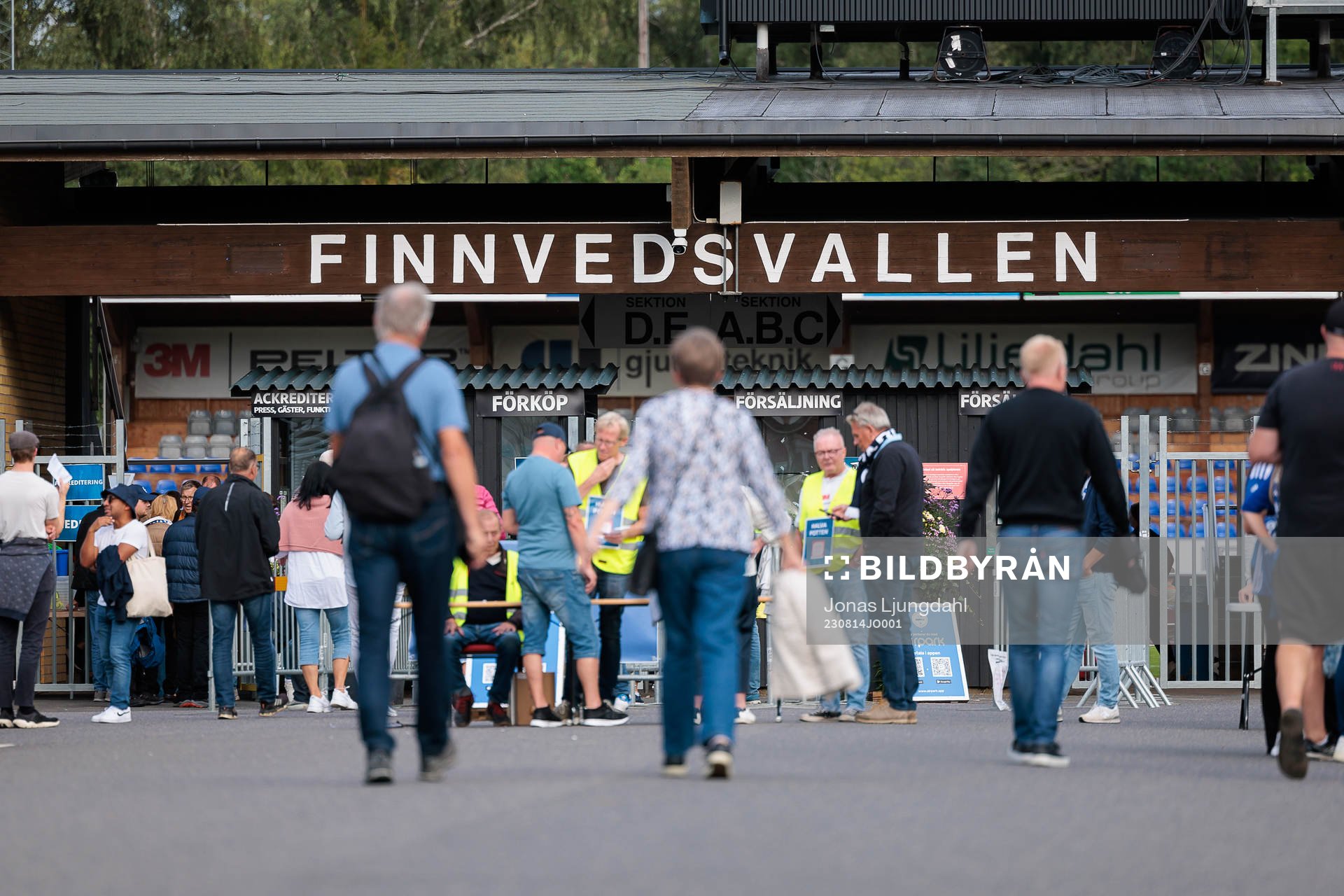 Exteriör vy av Finnvedsvallen före fotbollsmatchen i