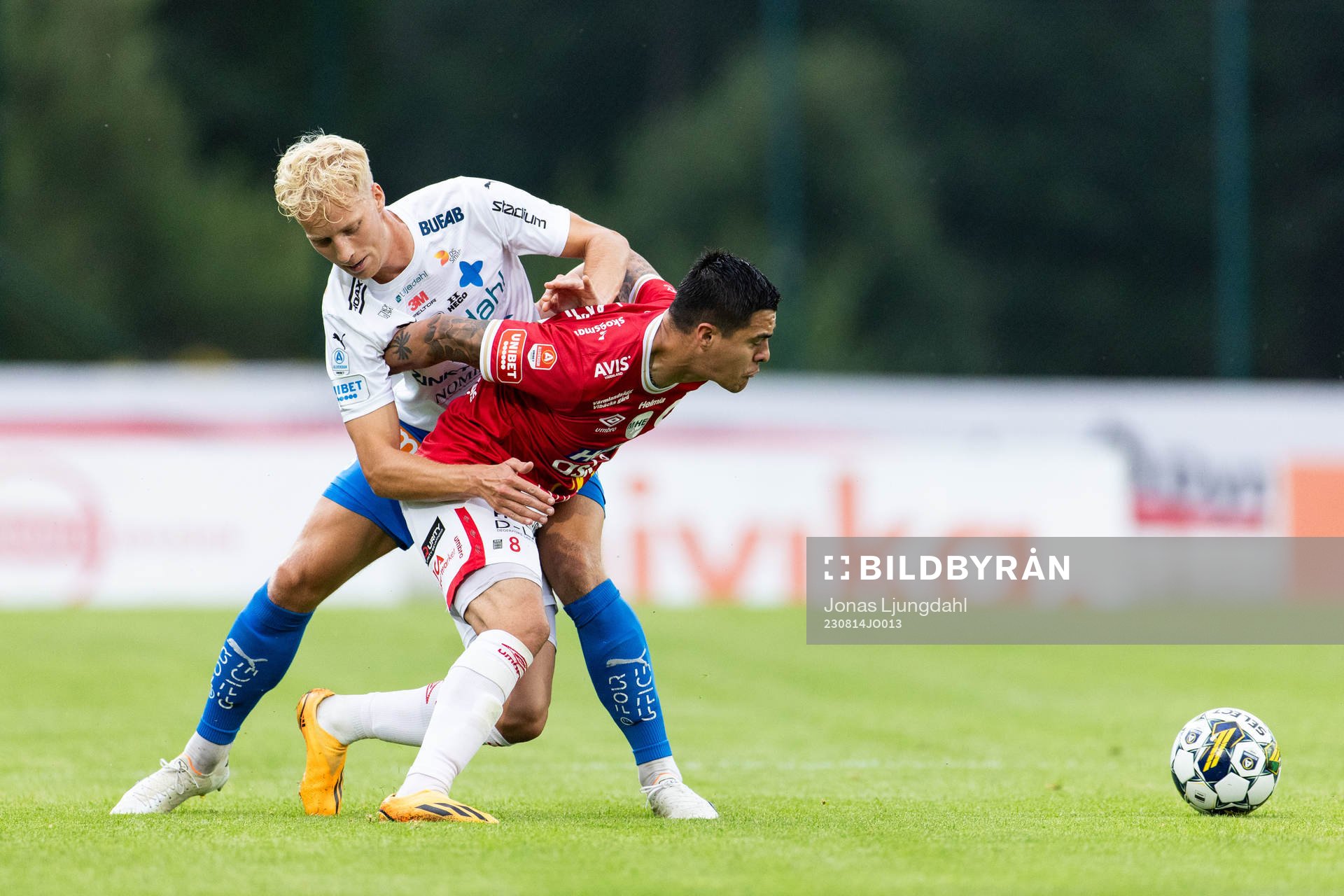 Värnamos Victor Larsson och Degerfors Diego De Jesus