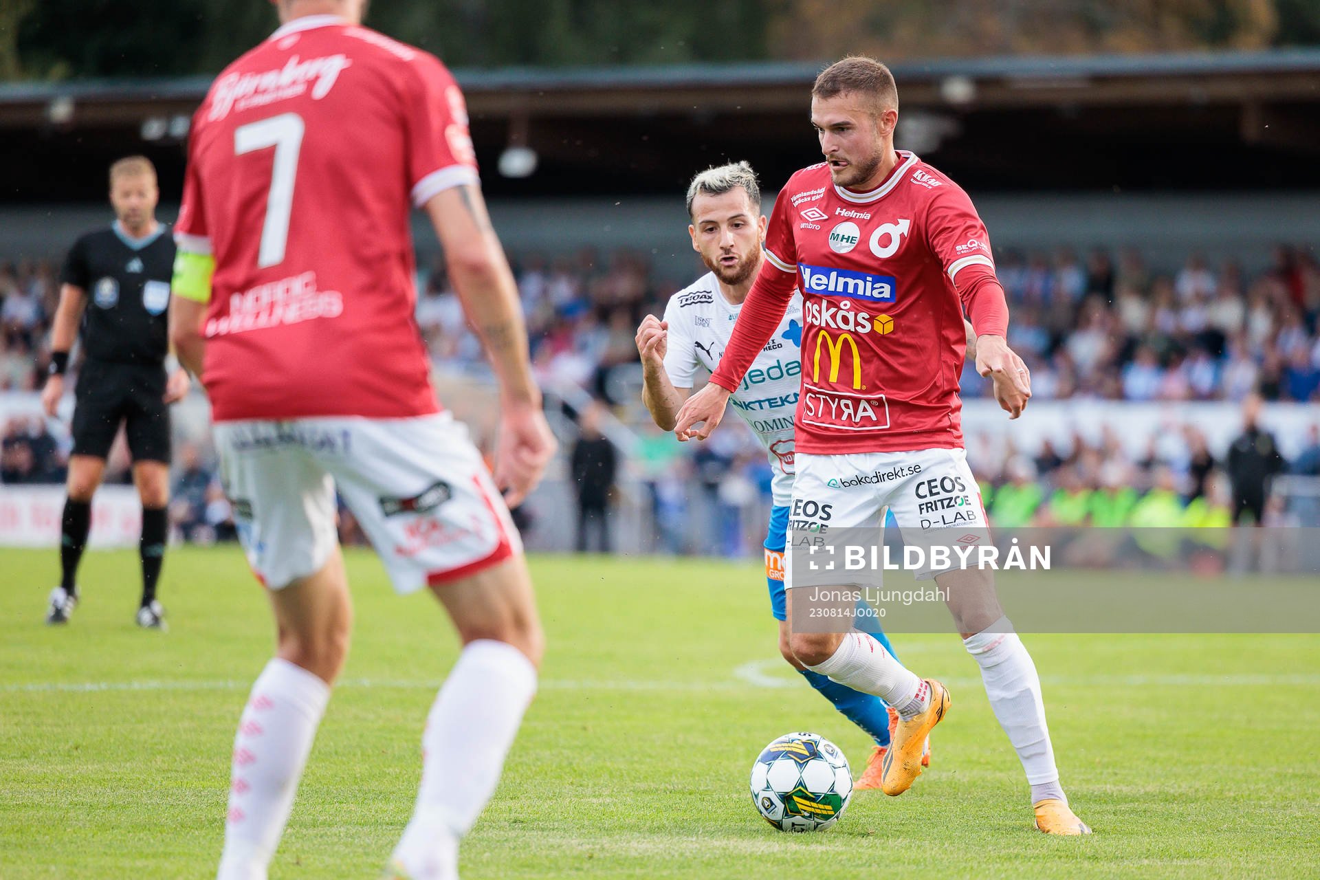 Värnamos Marco Bustos och Degerfors Christos Gravius