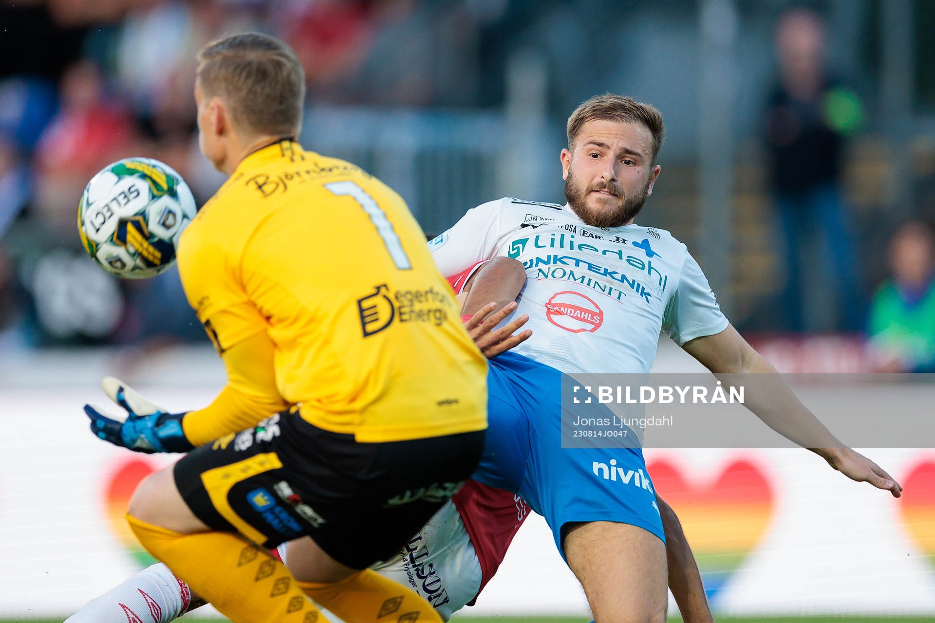 Värnamos Albion Ademi oroar vid Degerfors målvakt Sondre