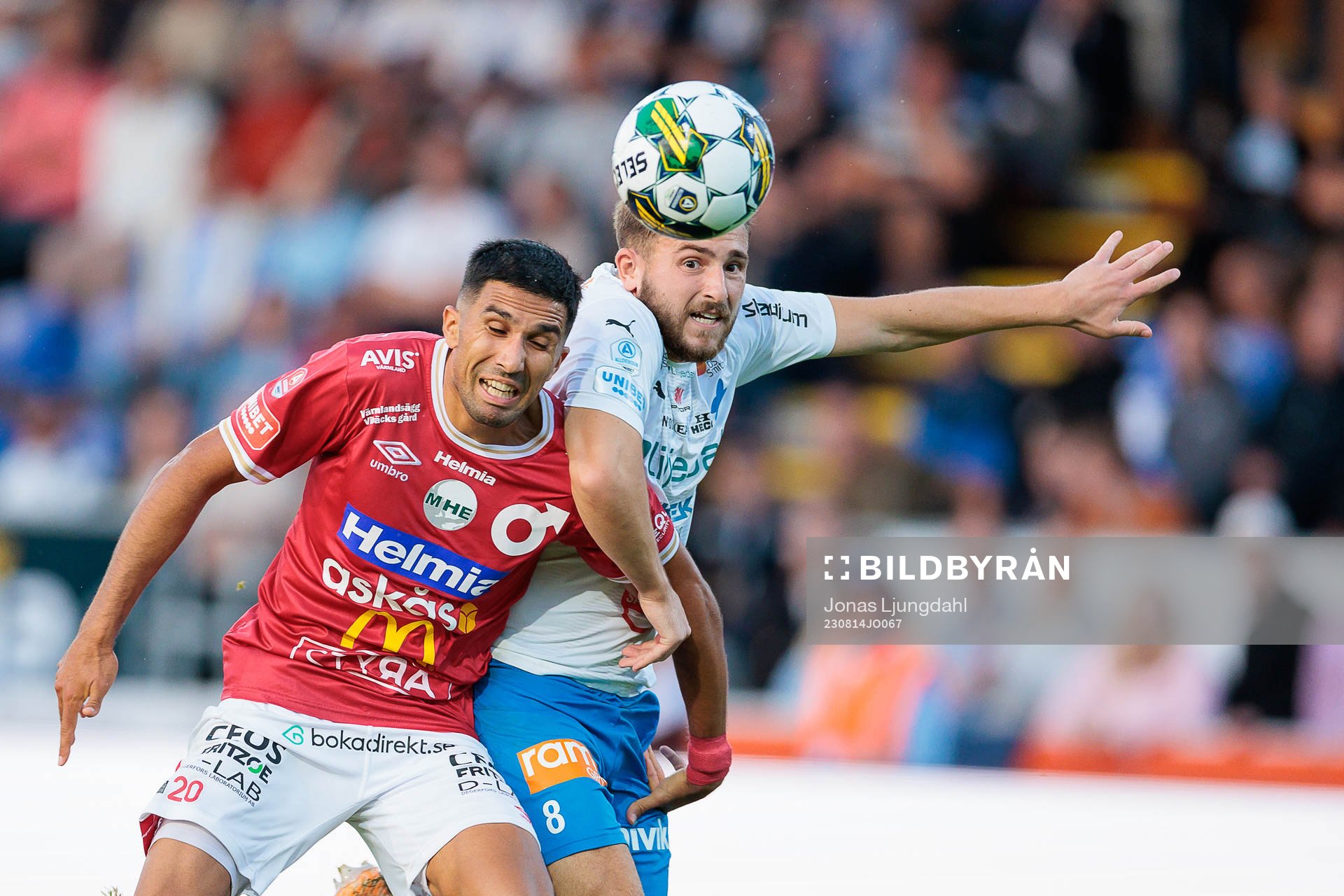 Degerfors Elyas Bouzaiene och Värnamos Albion Ademi