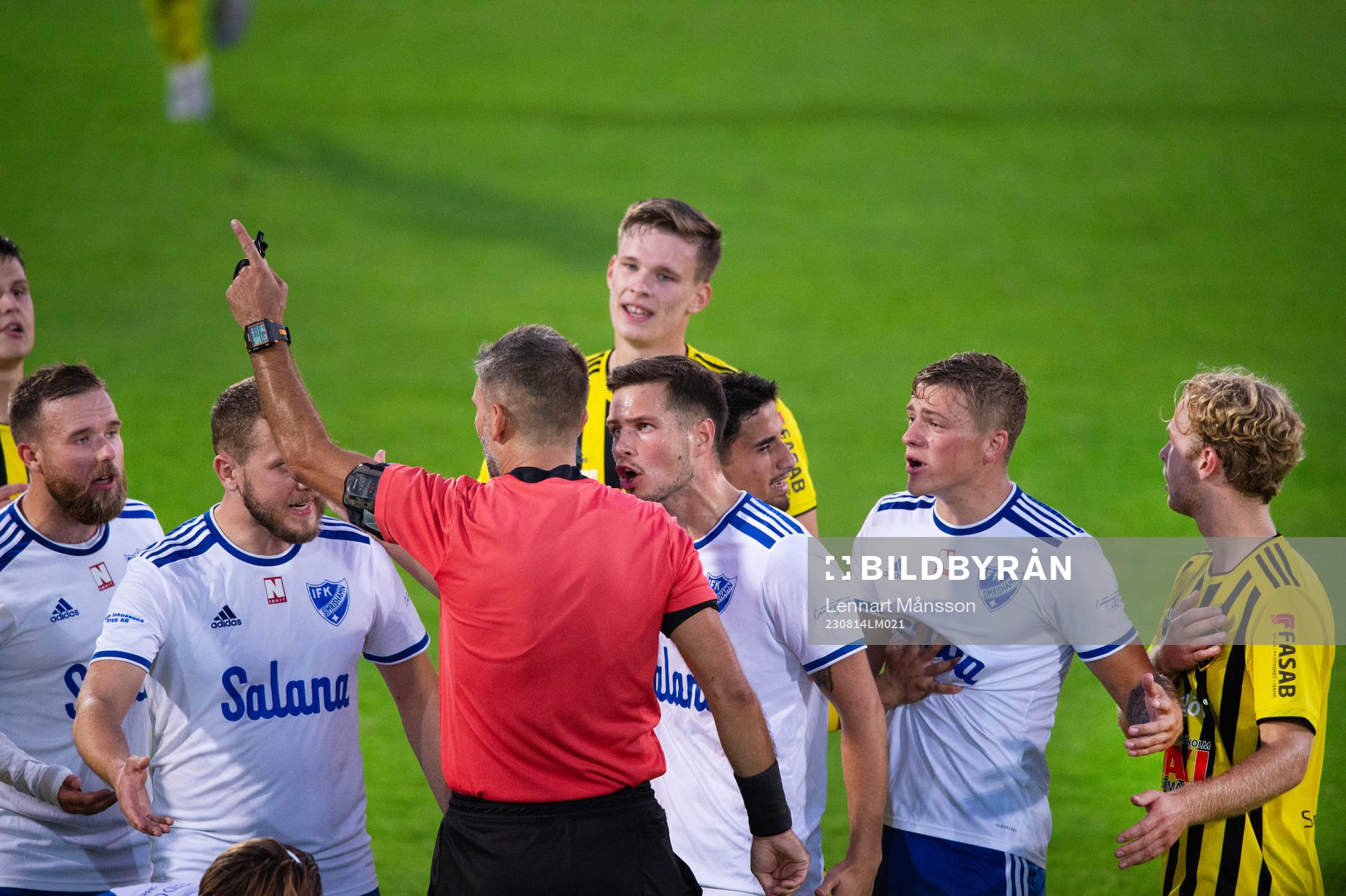 IFK Simrishamn missnöjda med domaren i matchen i DM mellan