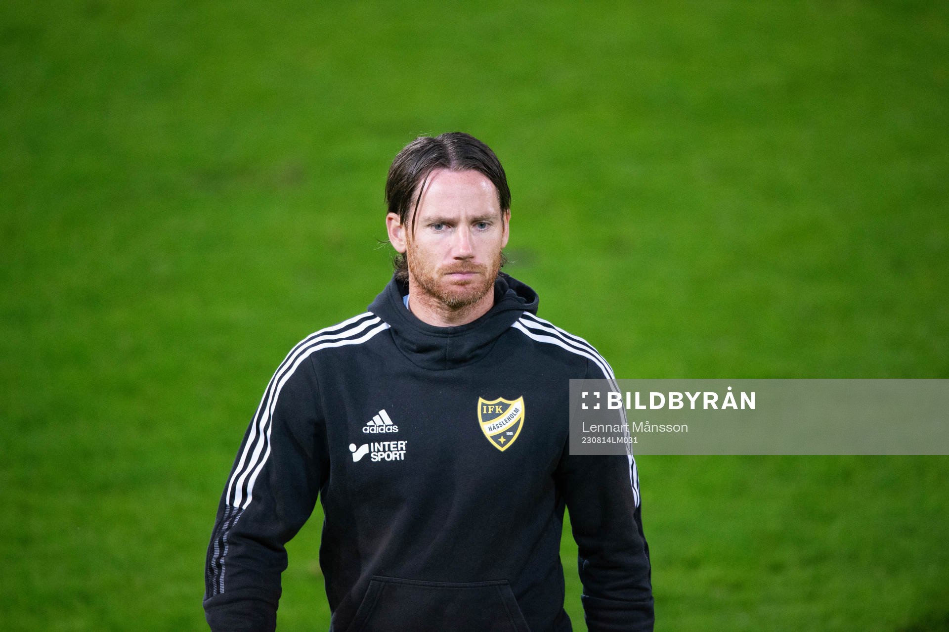 IFK Hässleholms tränare Johan Persson i matchen i DM mellan IFK Hässleholm och IFK Simrishamn, i Hässleholm 14 augusti 2023.