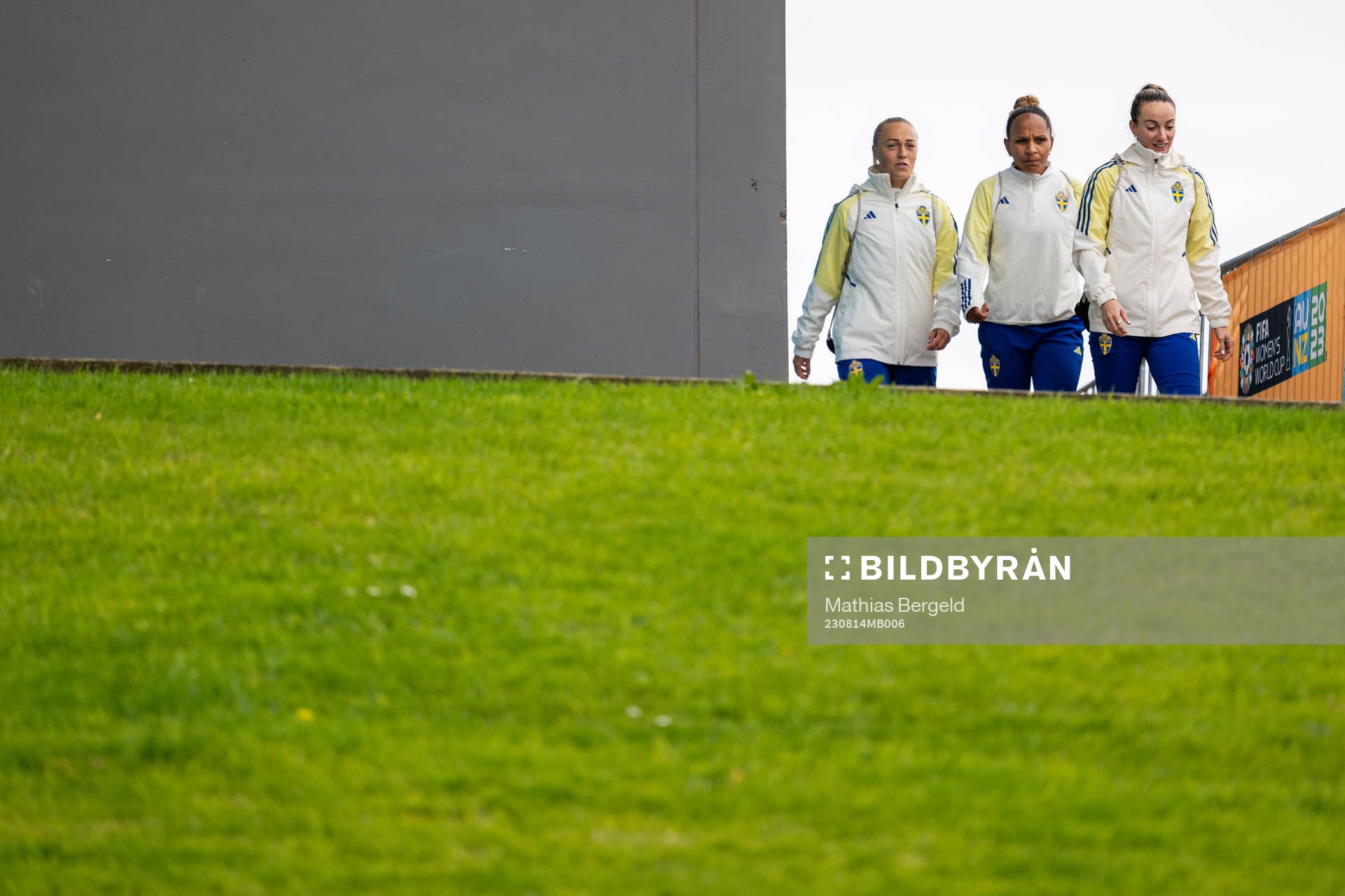 Hanna Bennison, Madelen Janogy and Kosovare Asllani of the