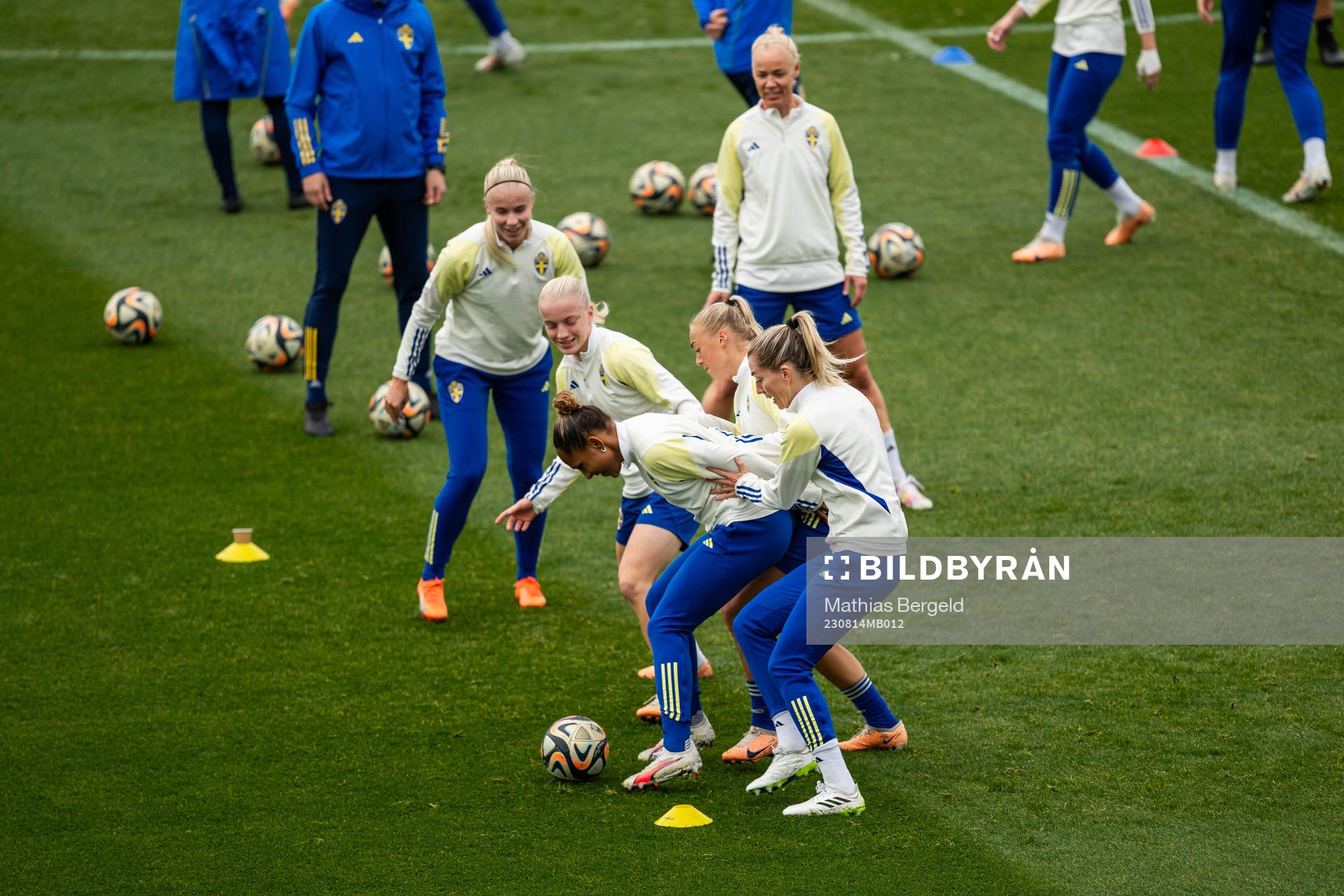 Stina Lennartsson, Anna Sandberg, Caroline Seger, Madelen Janogy, Hanna Bennison and Linda Sembrant of the Swedish women's national football team at a training session during the FIFA Women's World Cup on August 14, 2023 in Auckland.