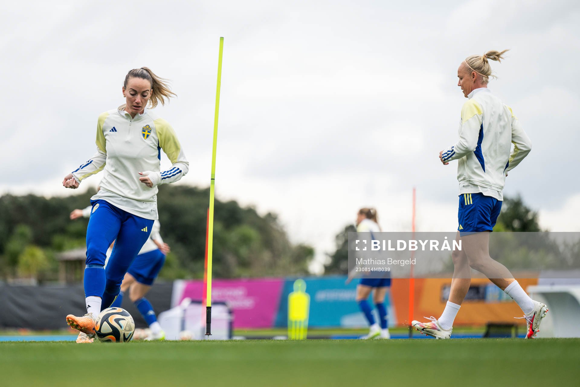 Kosovare Asllani and Caroline Seger of the Swedish women's