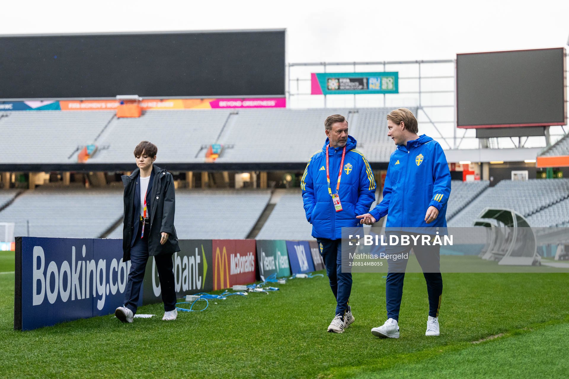 Head coach Peter Gerhardsson and press officer Fredrik