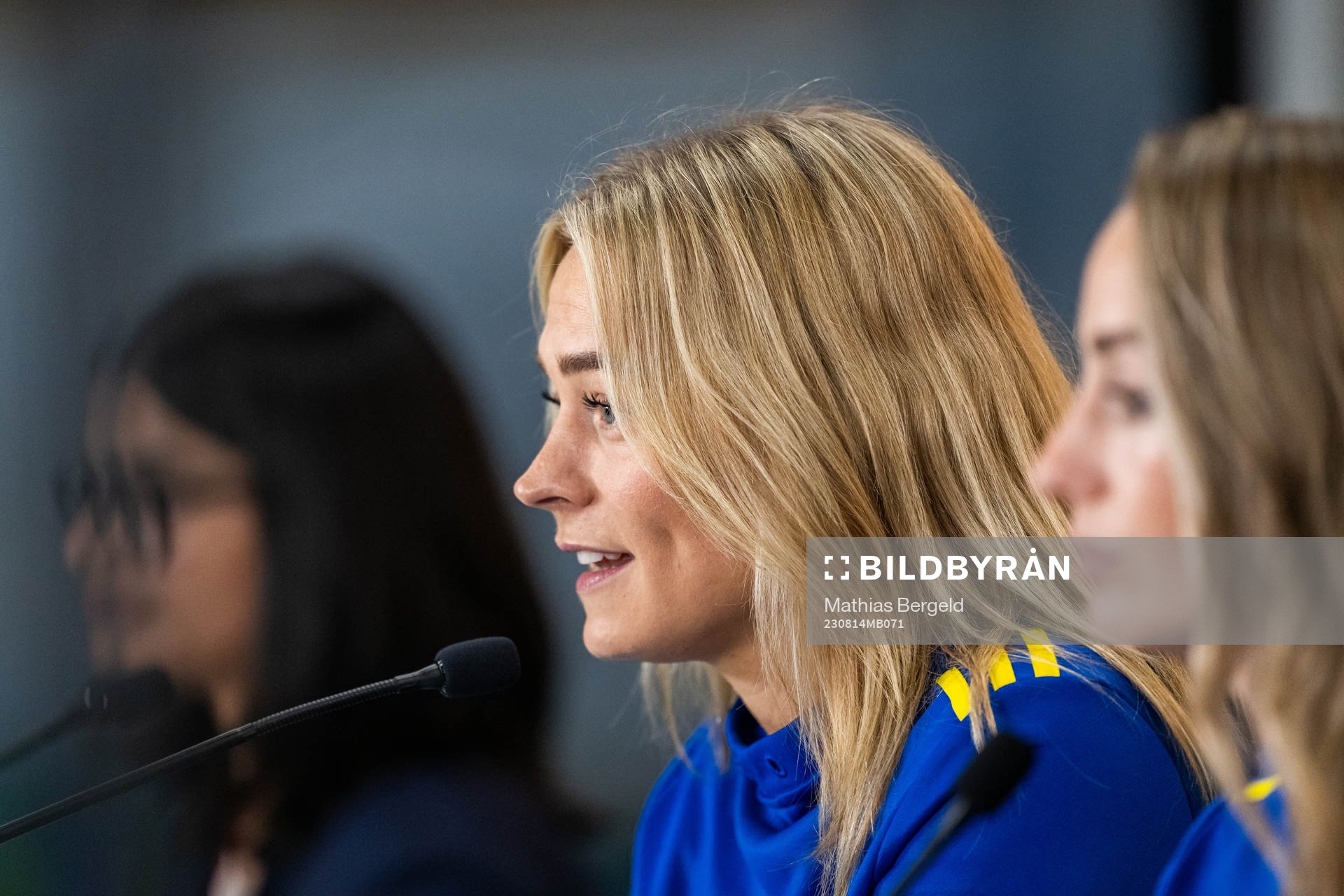Fridolina Rolfö and Kosovare Asllani of the Swedish