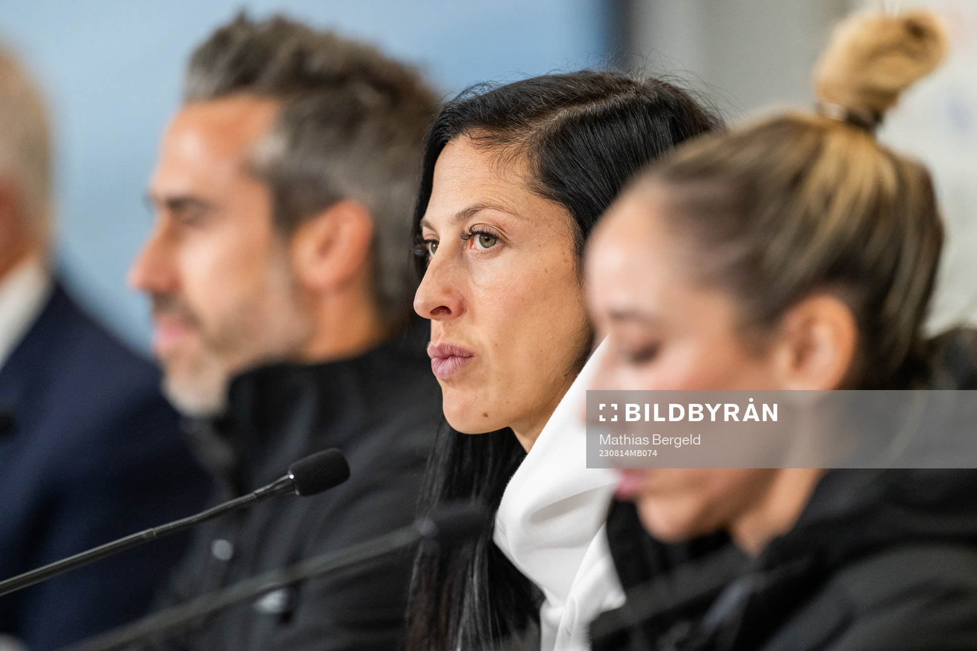 Head coach Jorge Vilda and Jennifer Hermoso of the Spanish