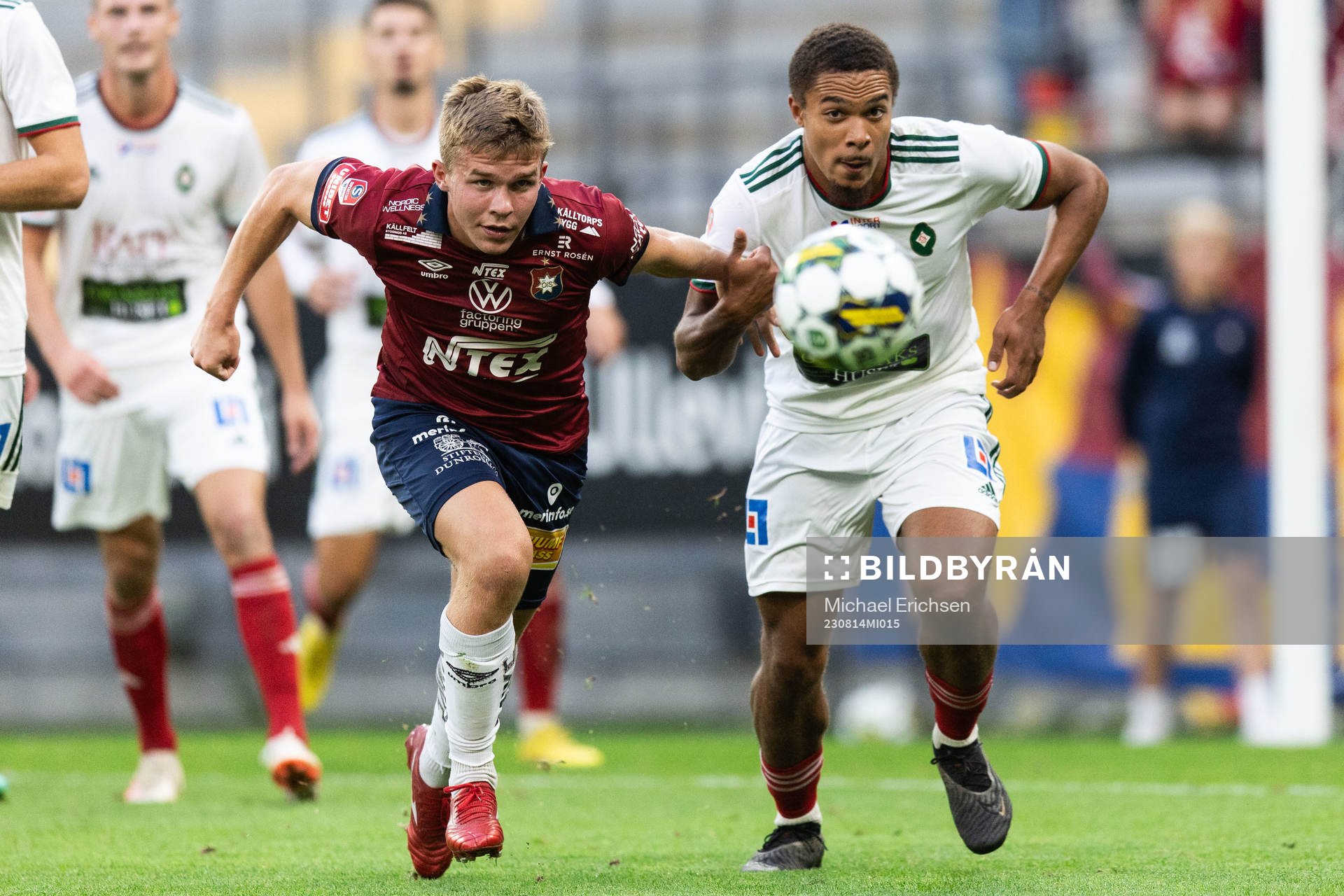 Örgrytes Isak Dahlqvist och Skövde AIKs Darrell Kamdem
