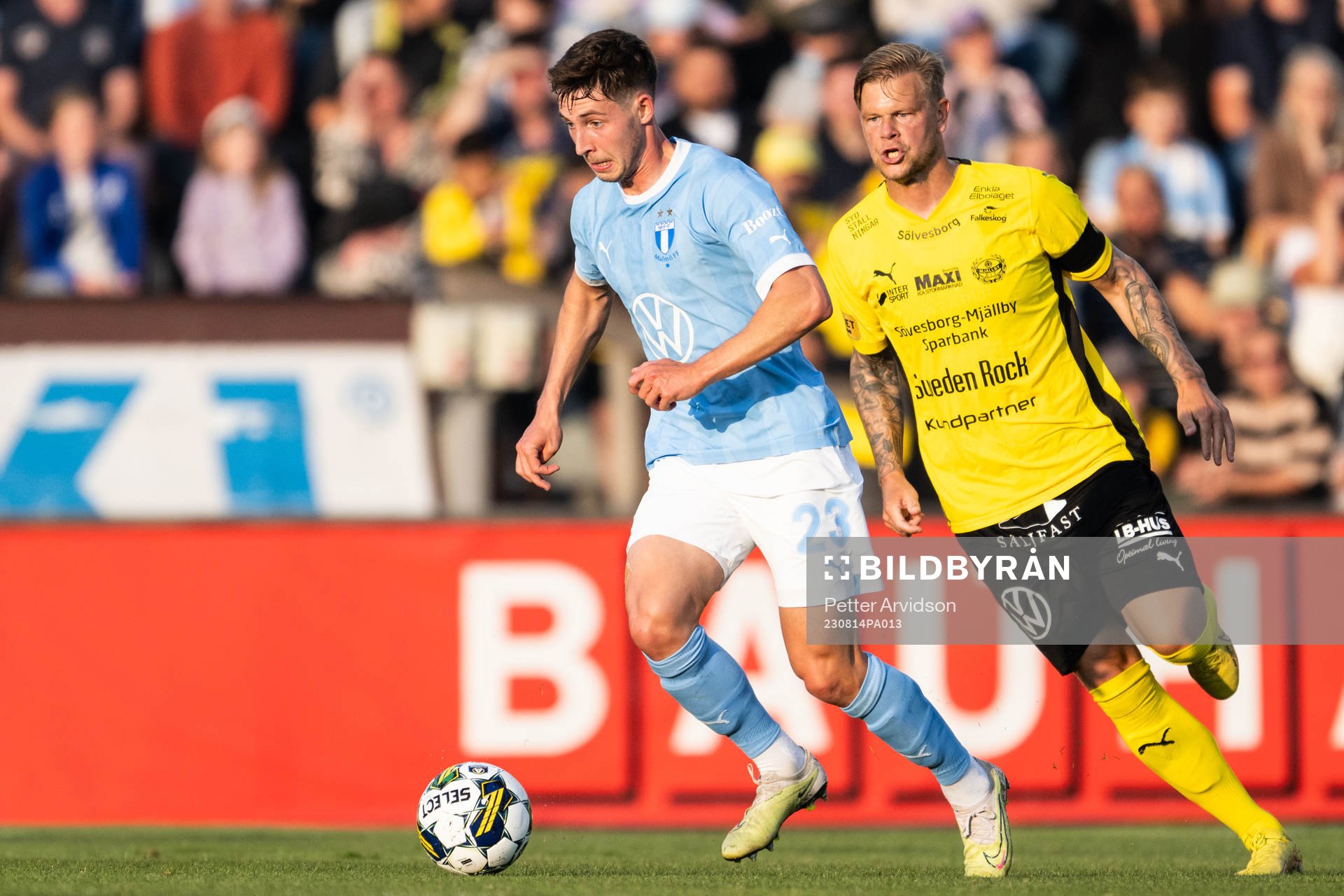 Malmö FFs Lasse Berg Johnsen och Mjällbys David Löfquist