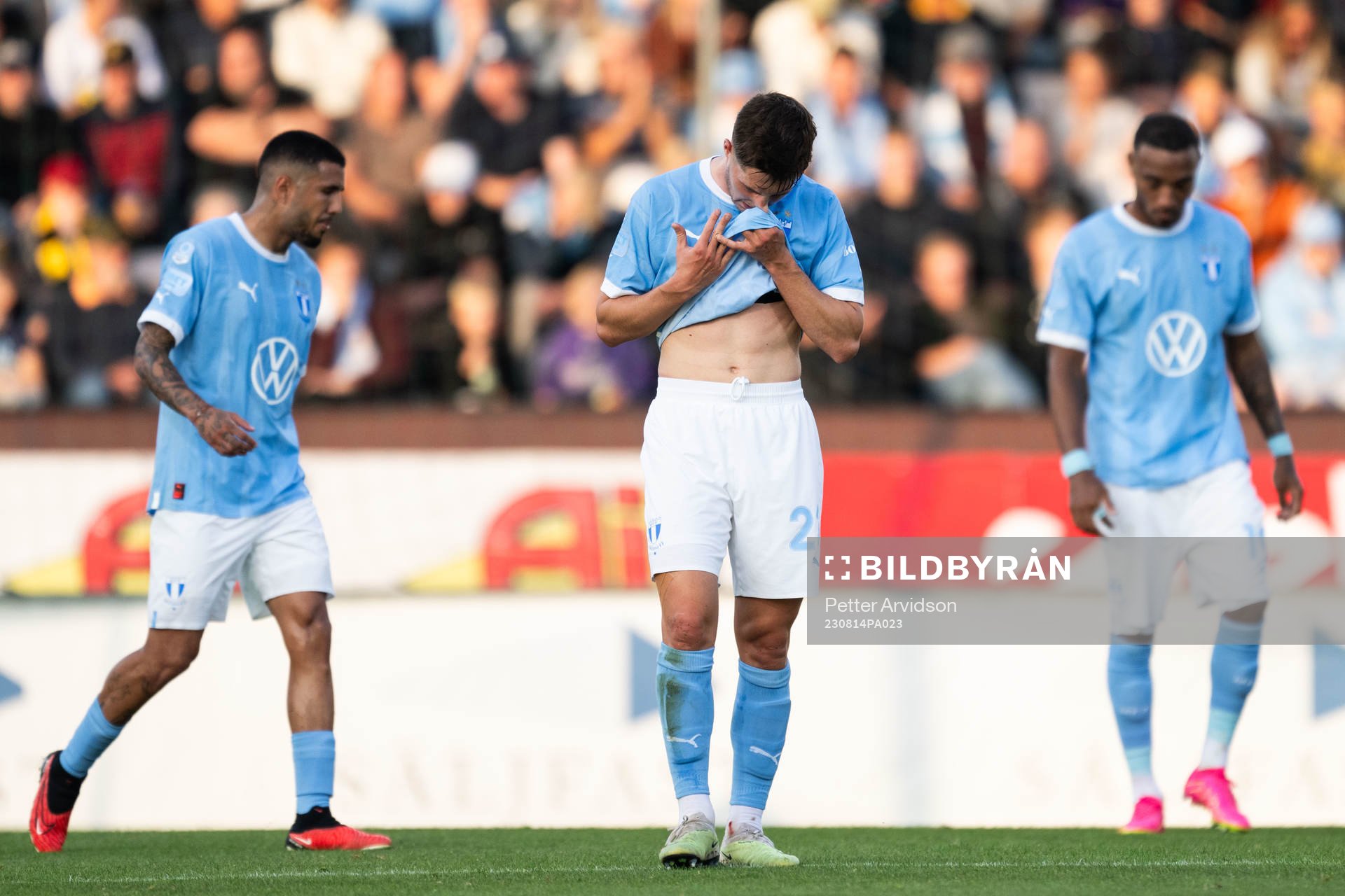 Malmö FFs Lasse Berg Johnsen deppar