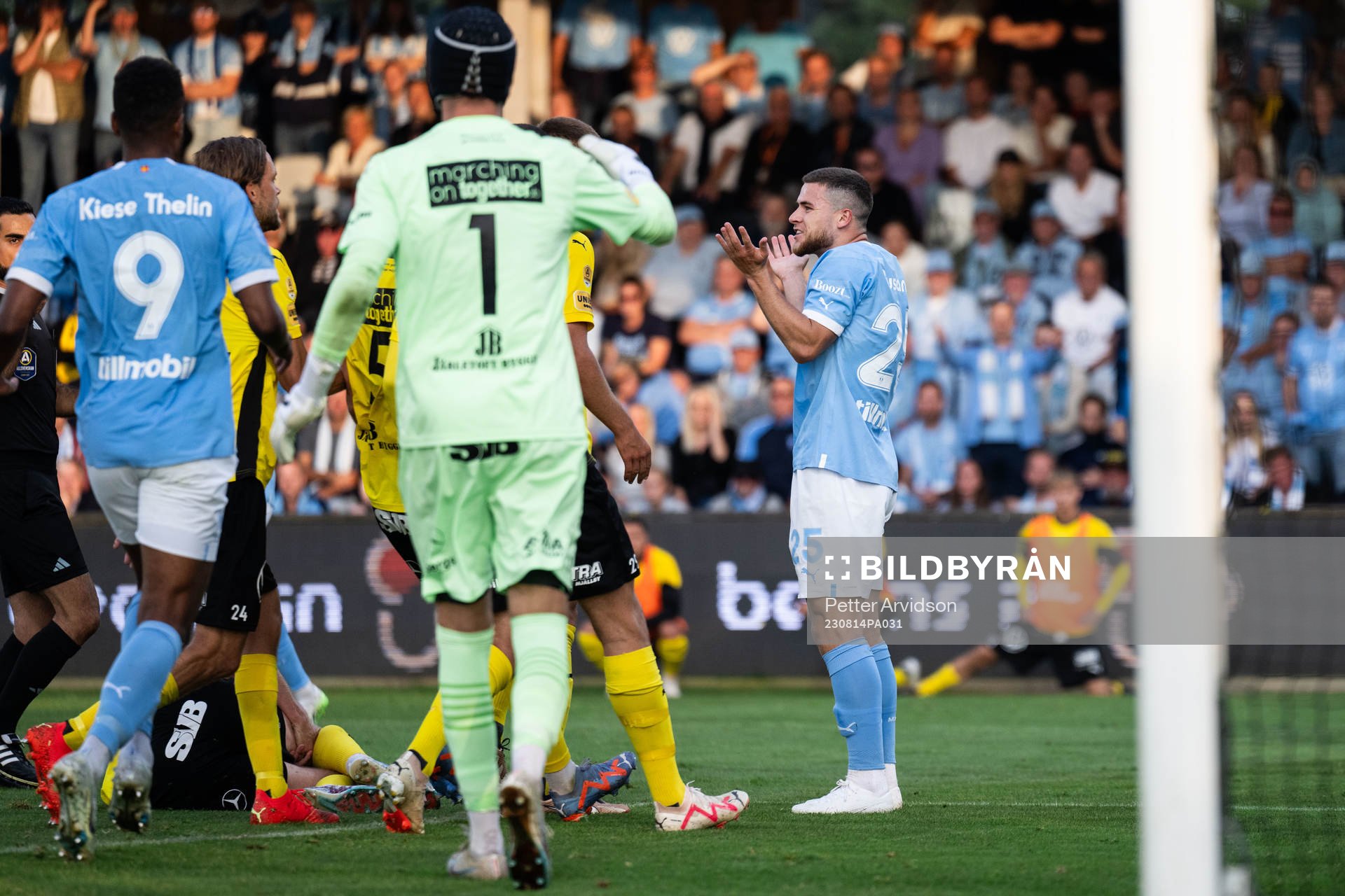 Malmö FFs Gabriel Busanello reagerar