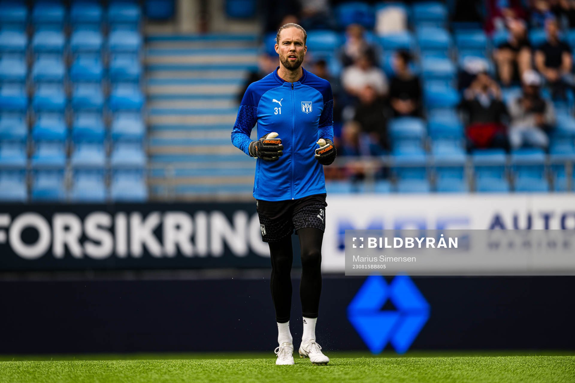 Jonathan Johansson of Klaksvik warms up