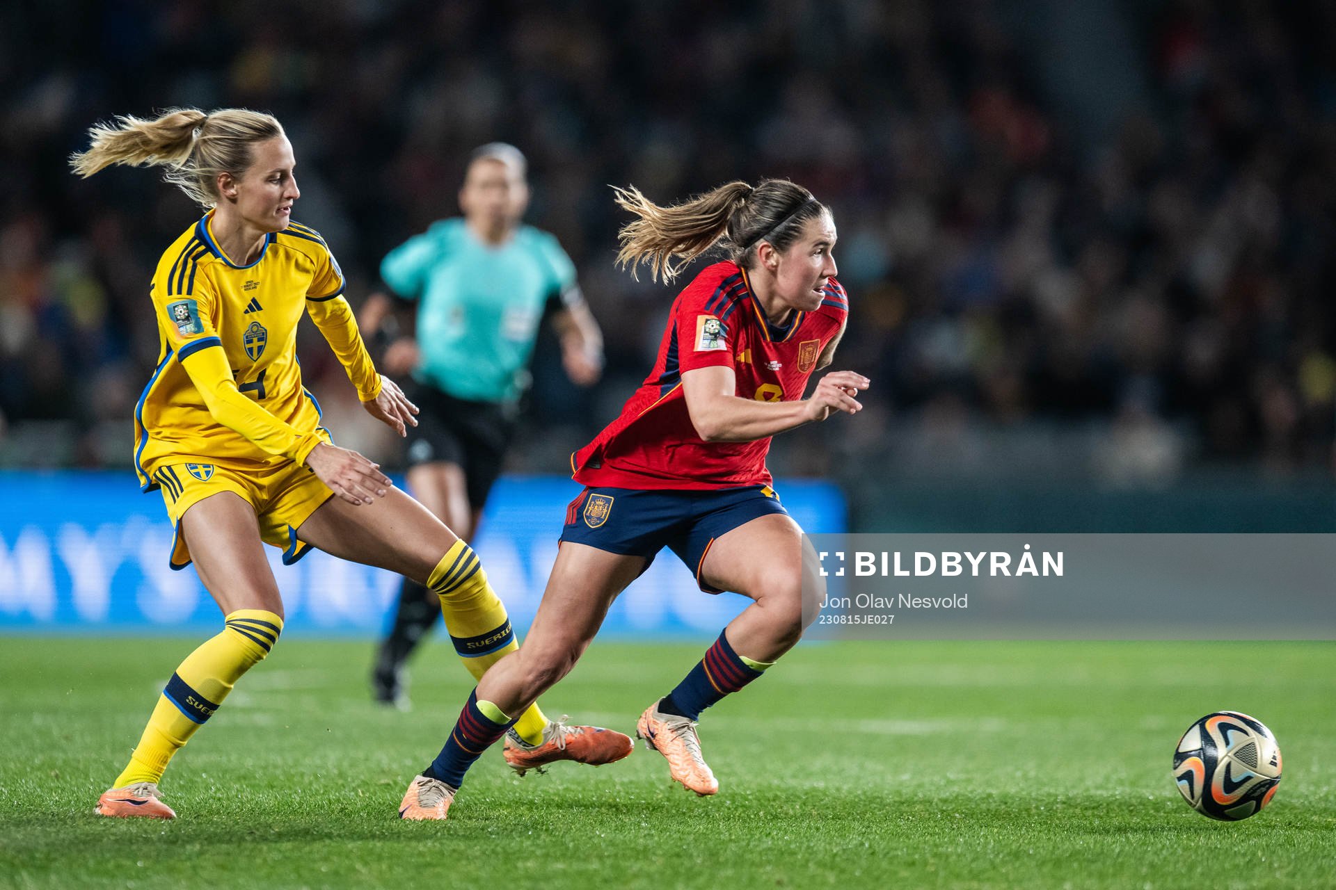 Nathalie Björn of Sweden and Mariona Caldentey of Spain