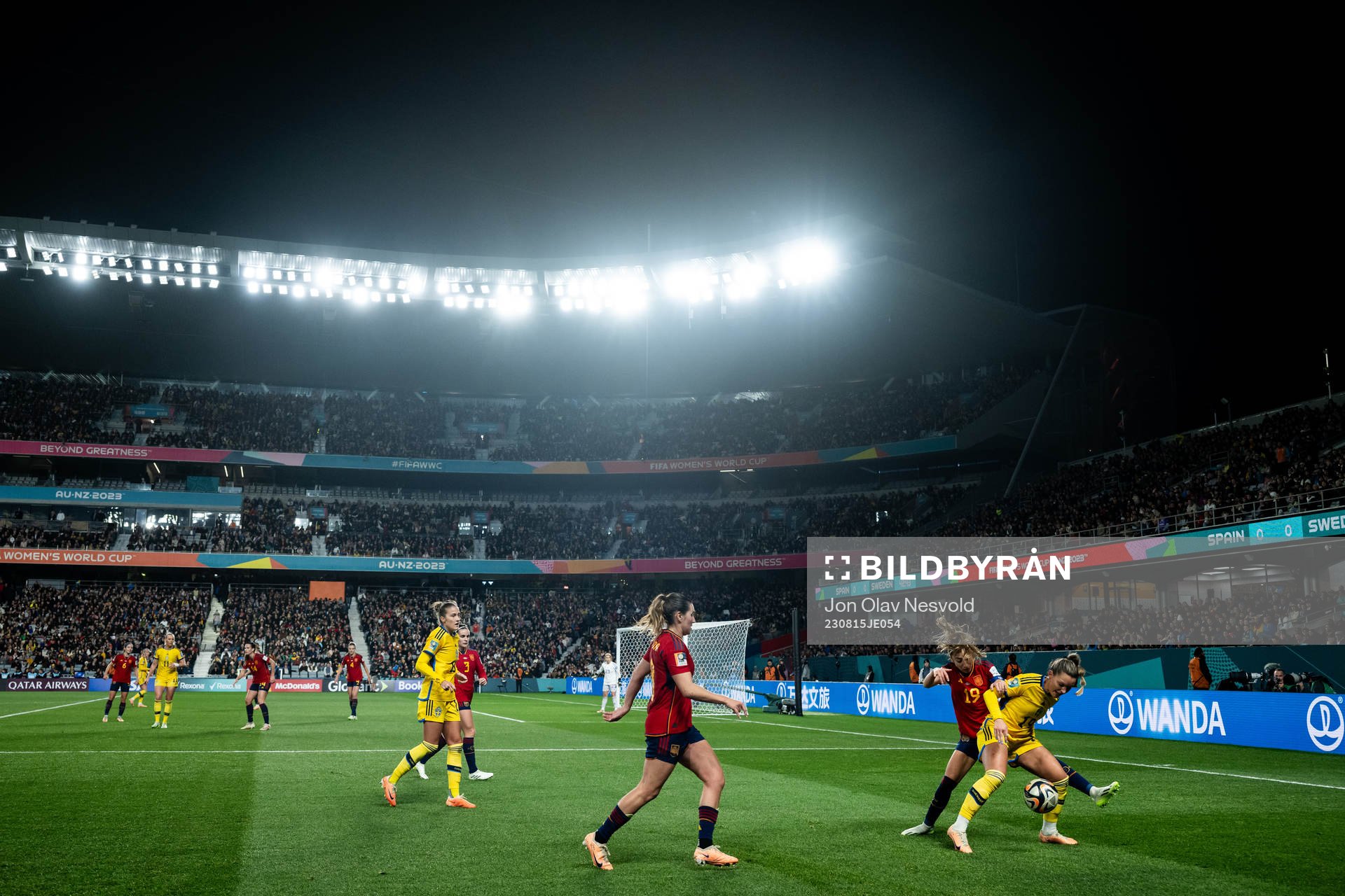 Olga Carmona of Spain and Johanna Rytting Kaneryd of Sweden