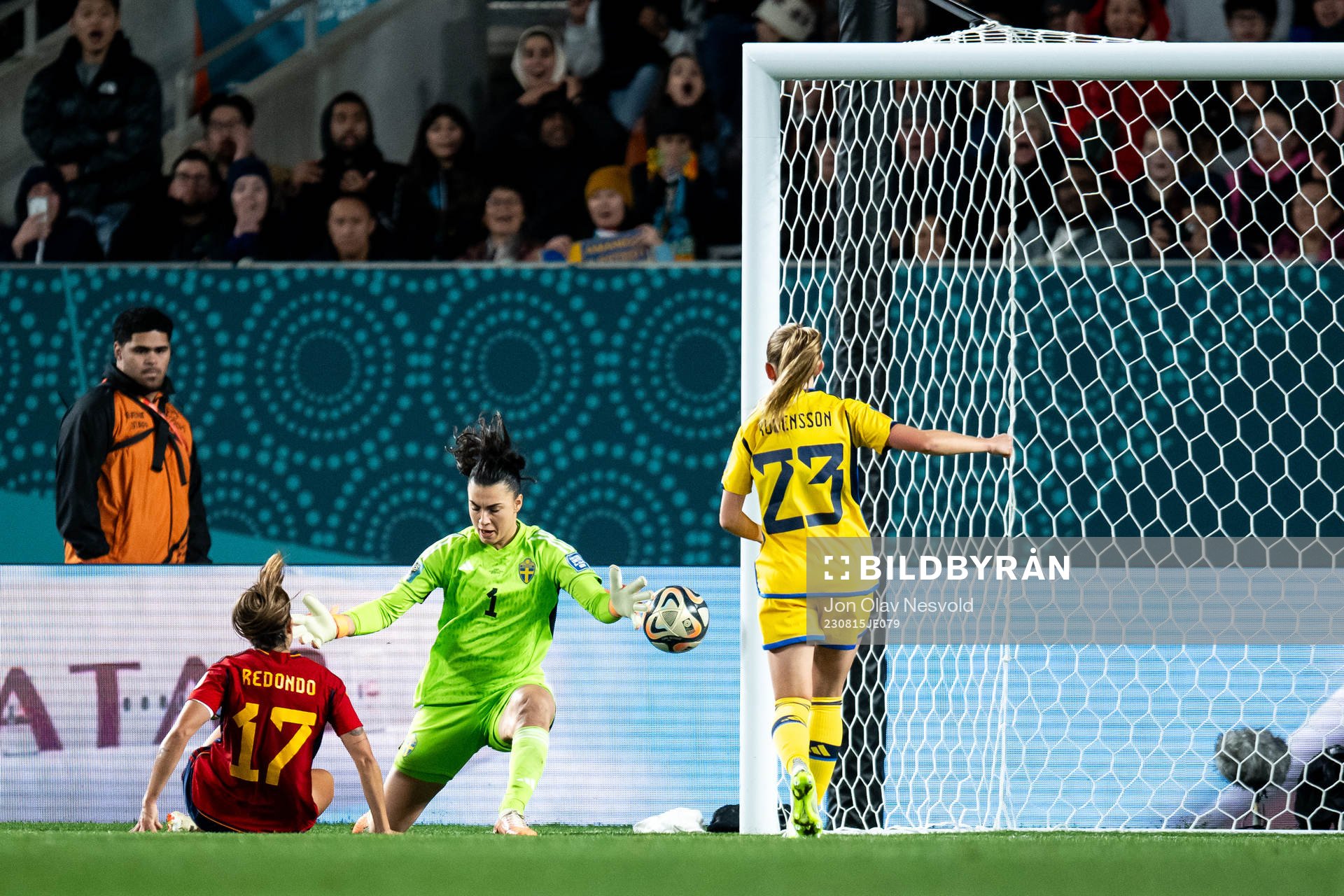 Alba Redondo of Spain and goalkeeper Zecira Musovic of