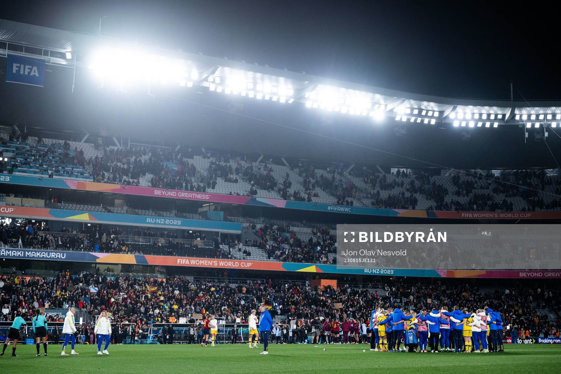Players of Sweden gather