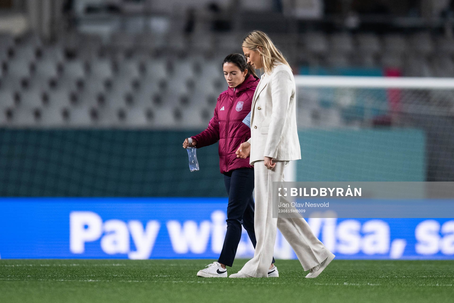 Aitana Bonmati of Spain and Fridolina Rolfö of Sweden