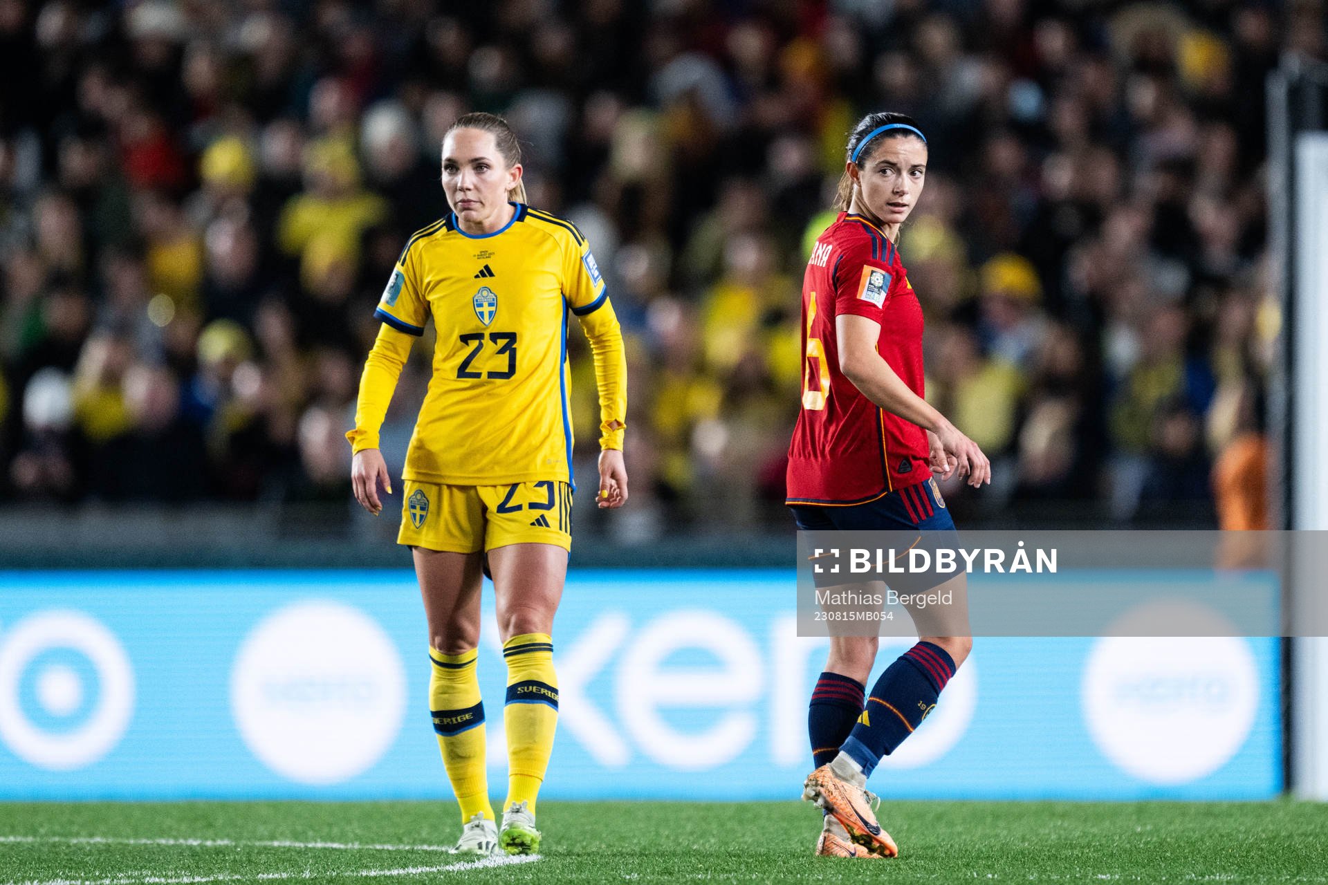 Elin Rubensson of Sweden and Aitana Bonmati of Spain