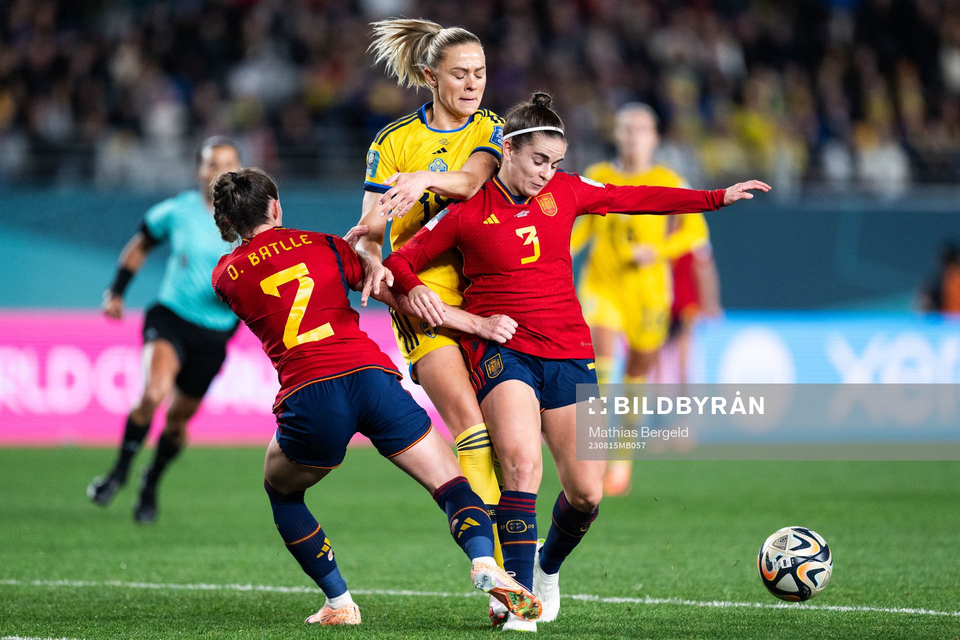 Ona Batlle and Teresa Abelleira of Spain against Fridolina