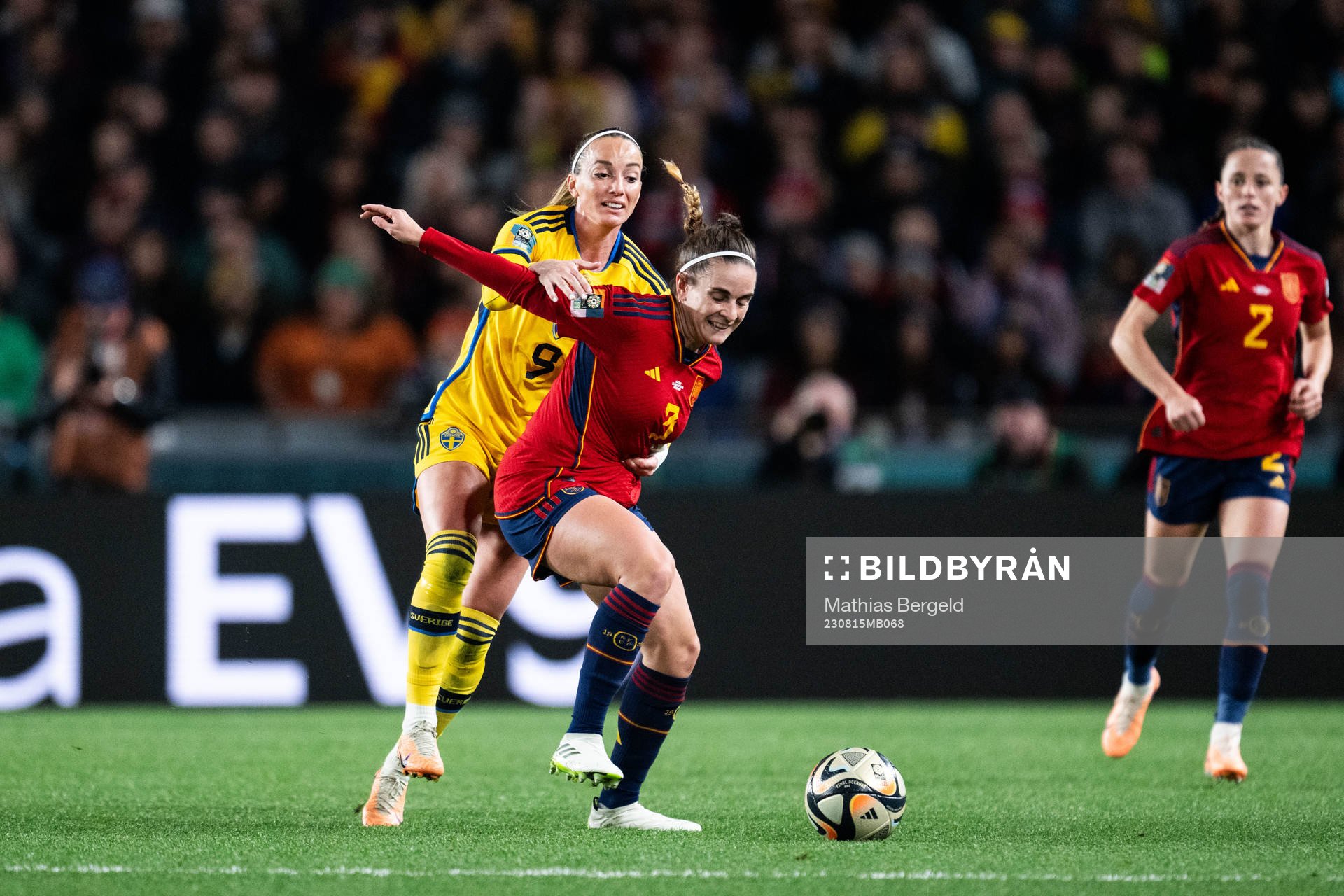 Kosovare Asllani of Sweden and Teresa Abelleira of Spain