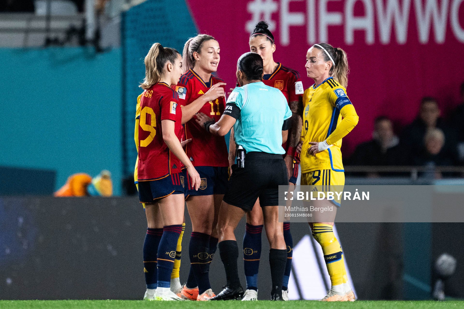 Olga Carmona, Alexia Putellas and Jennifer Hermoso of Spain