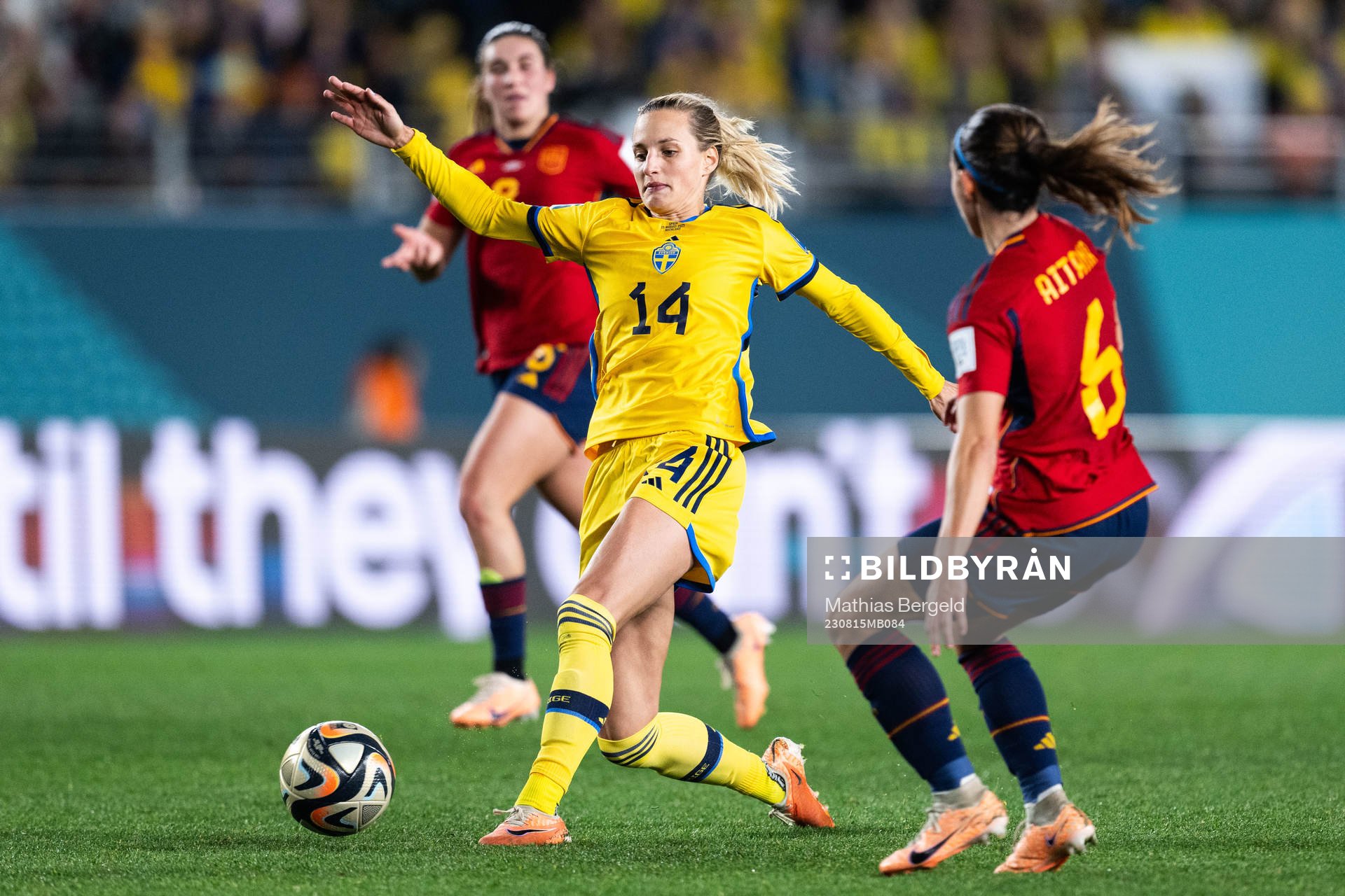 Nathalie Björn of Sweden and Aitana Bonmati of Spain
