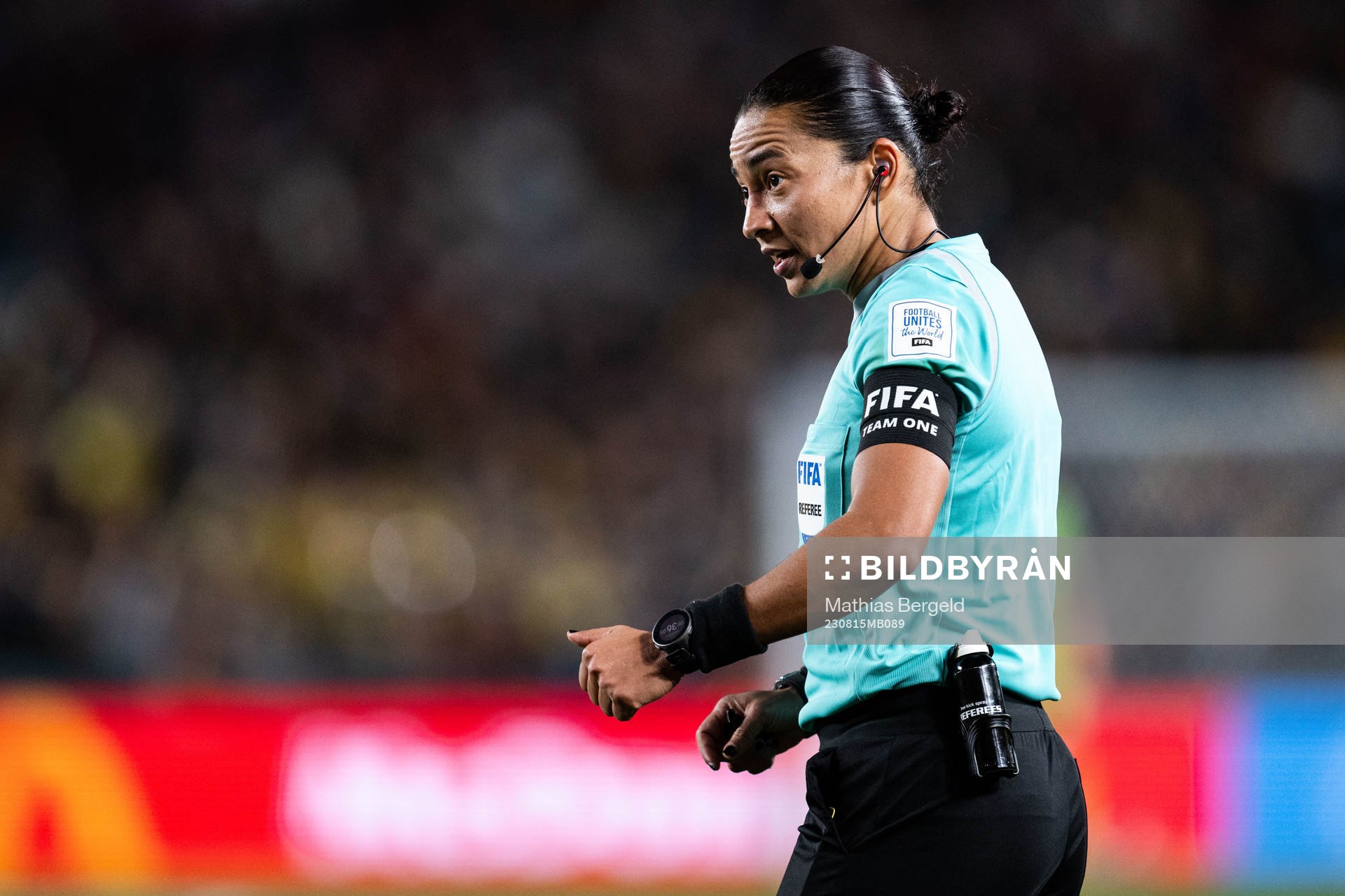 Referee Edina Alves
