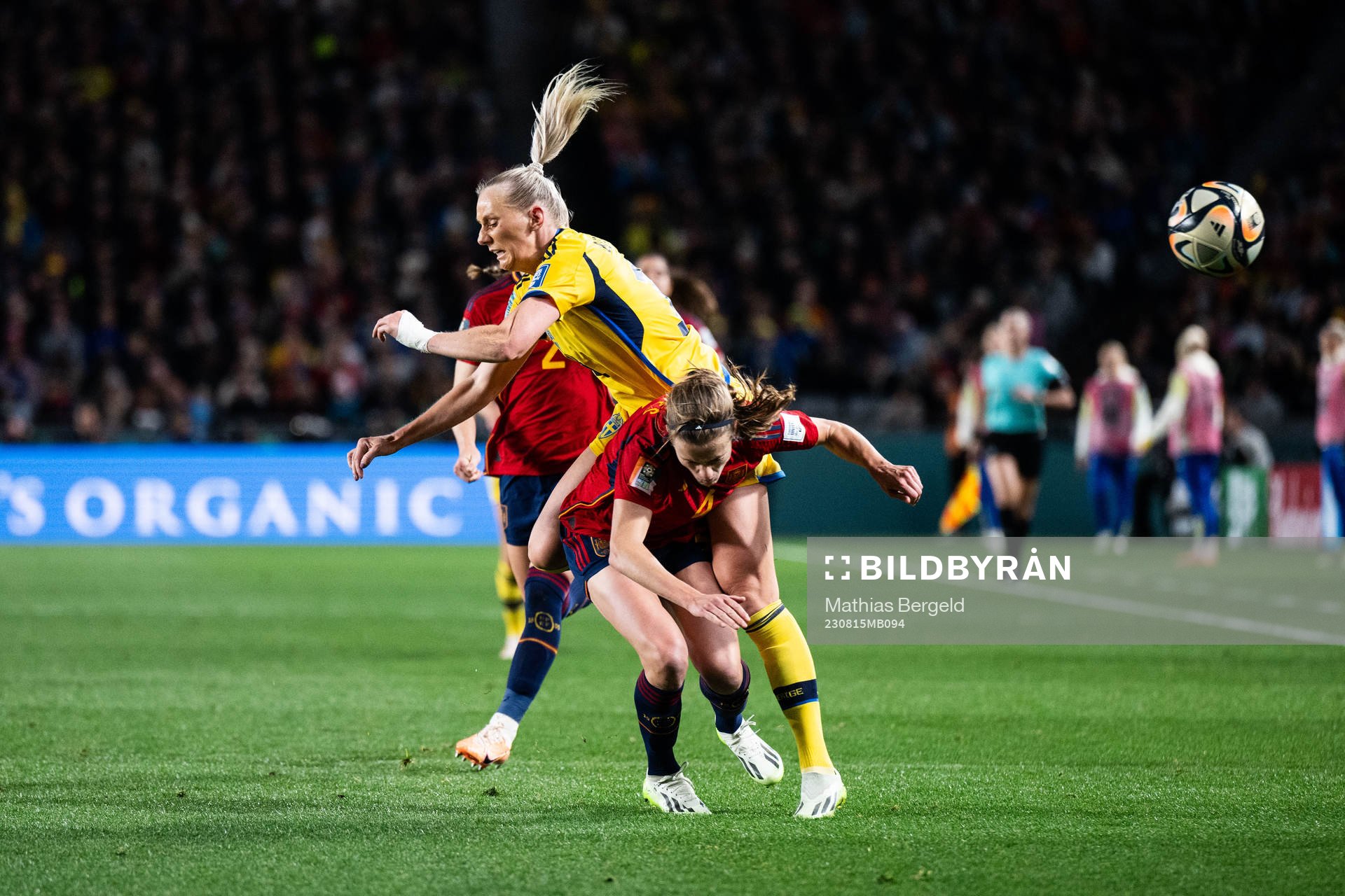 Stina Blackstenius of Sweden and Irene Paredes of Spain