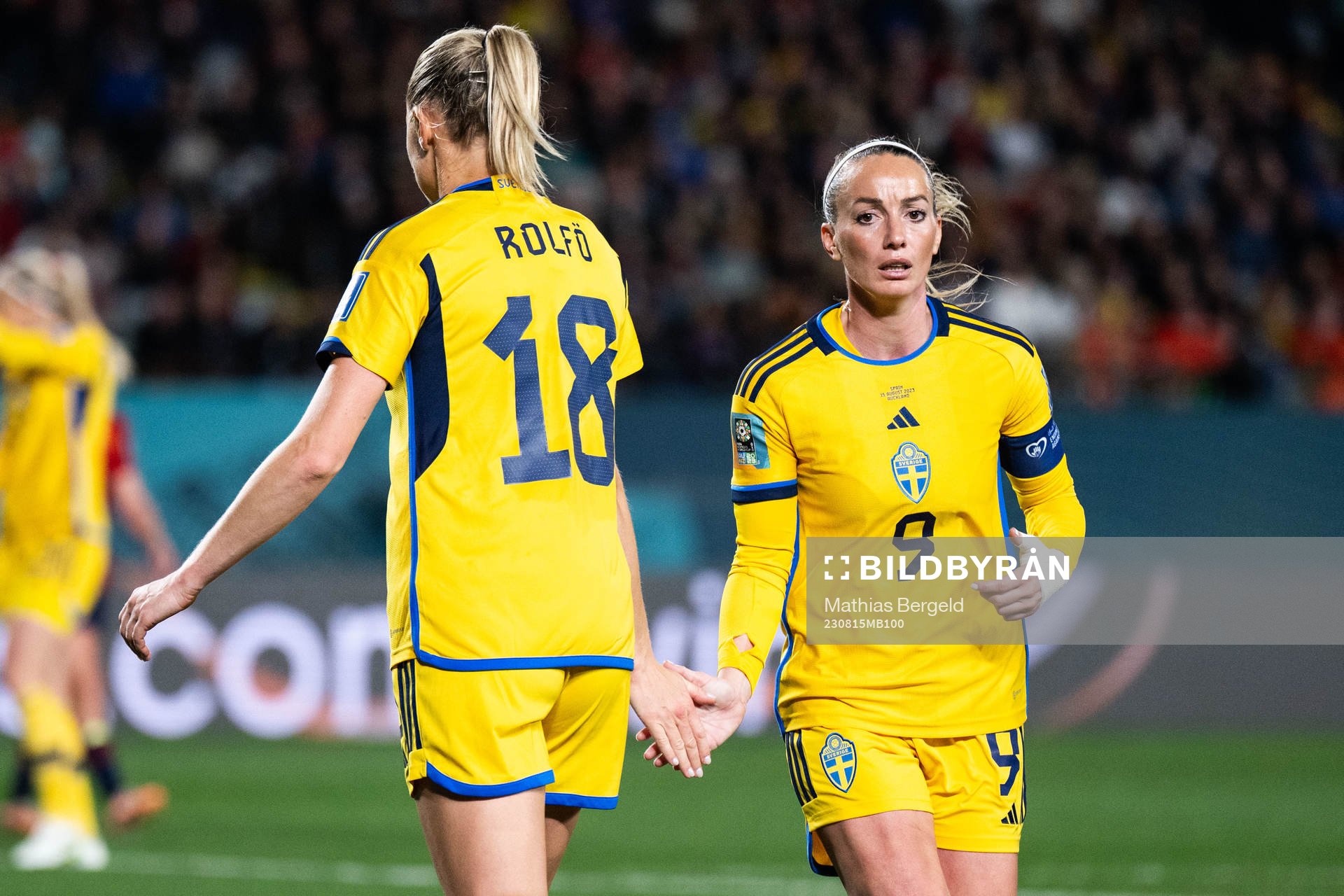 Fridolina Rolfö and Kosovare Asllani of Sweden