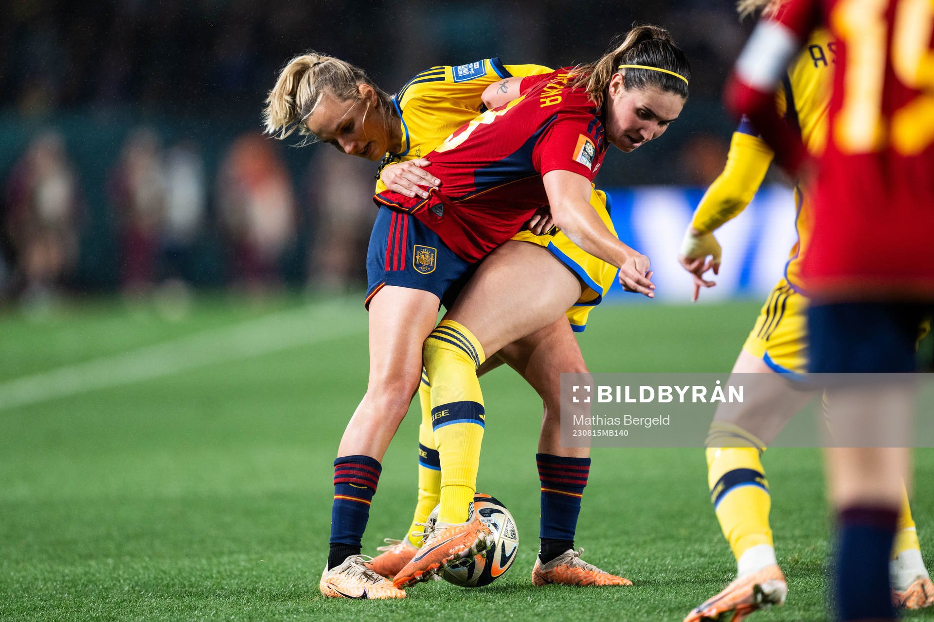 Nathalie Björn of Sweden and Mariona Caldentey of Spain
