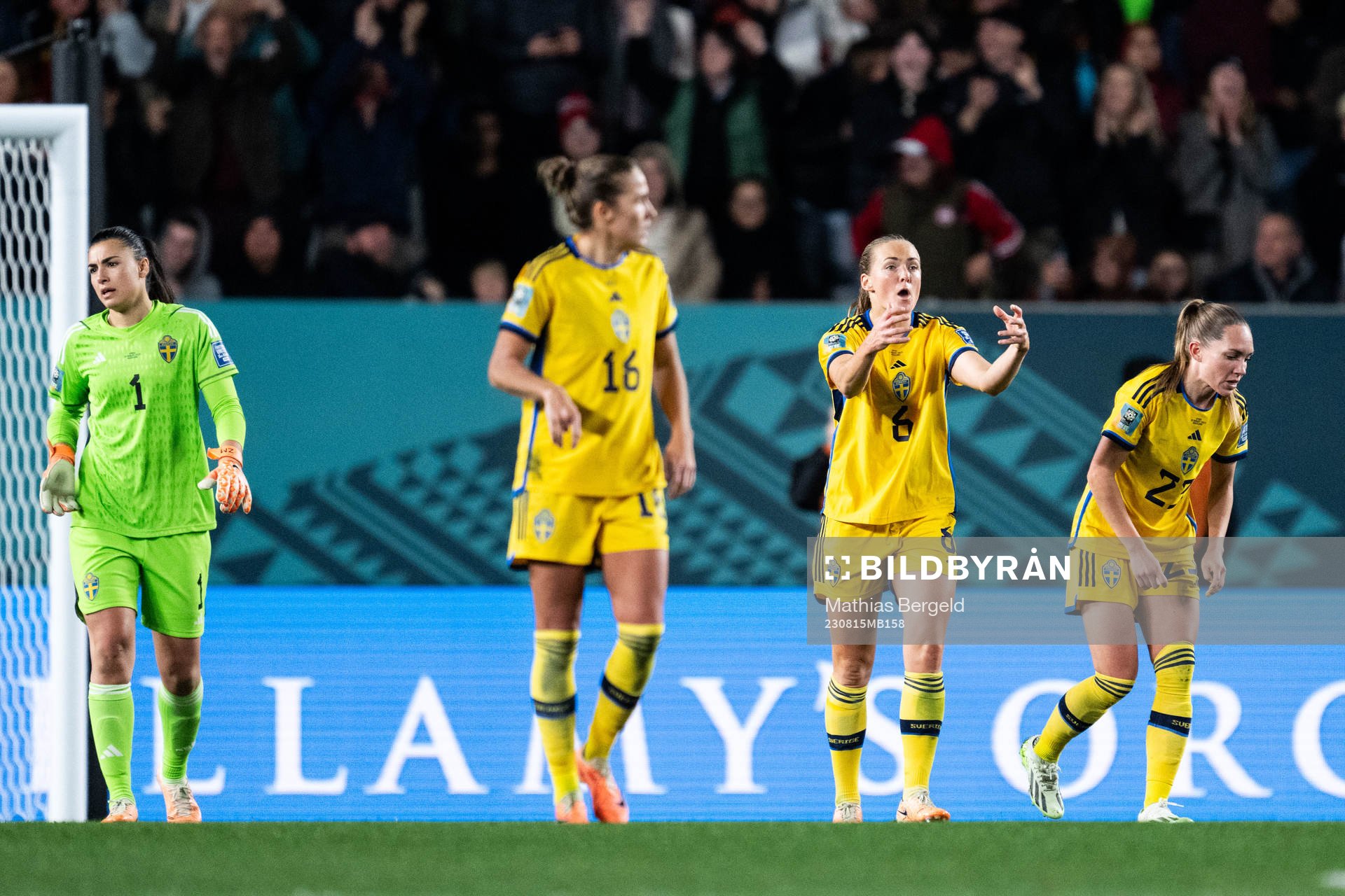 goalkeeper Zecira Musovic, Filippa Angeldahl, Magdalena