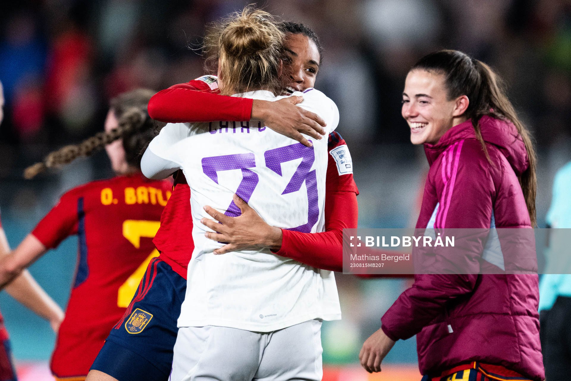 Goalkeeper Cata Coll and Salma Paralluelo of Spain celebrate