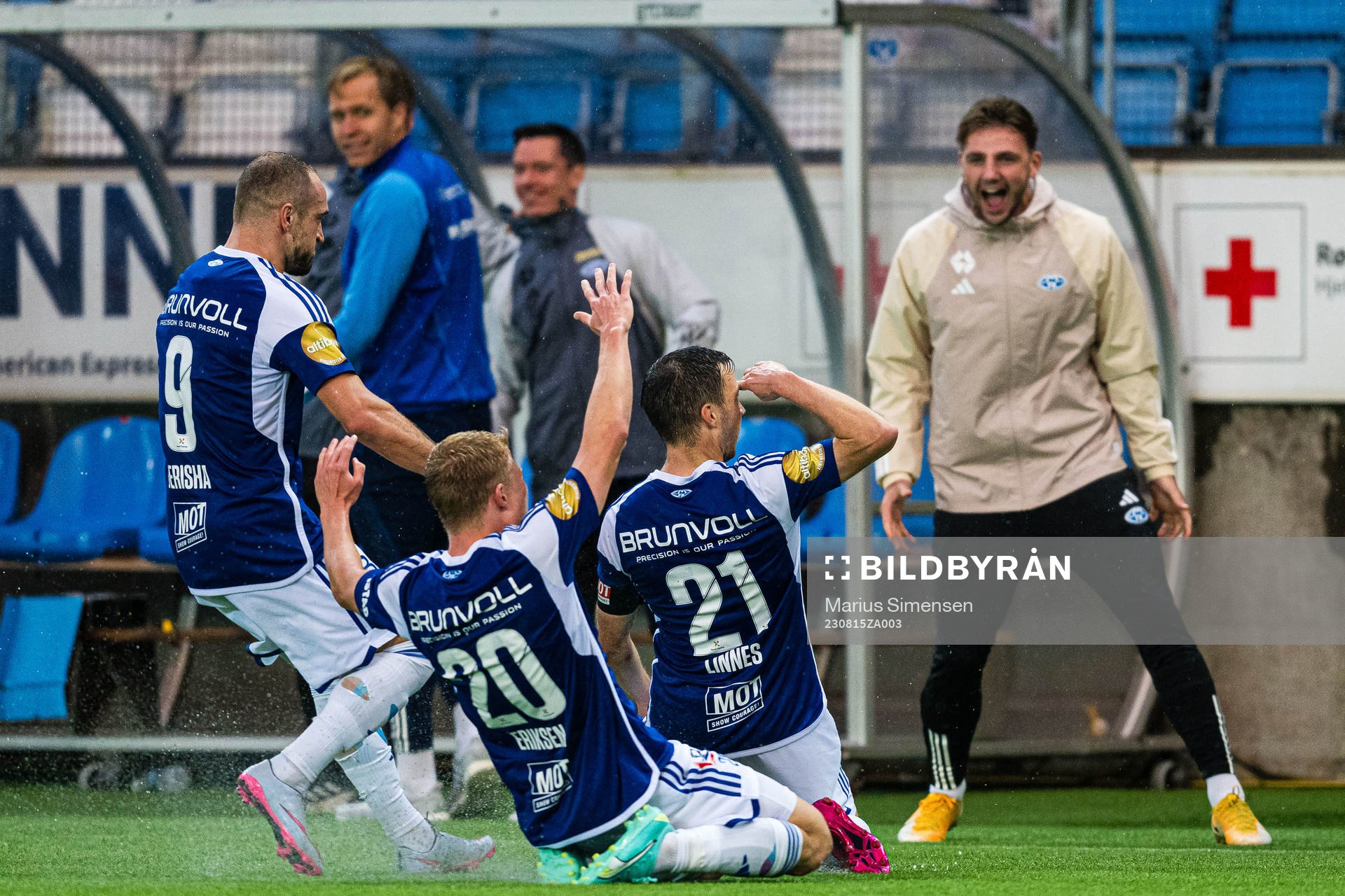 Martin Linnes of Molde celebrates
