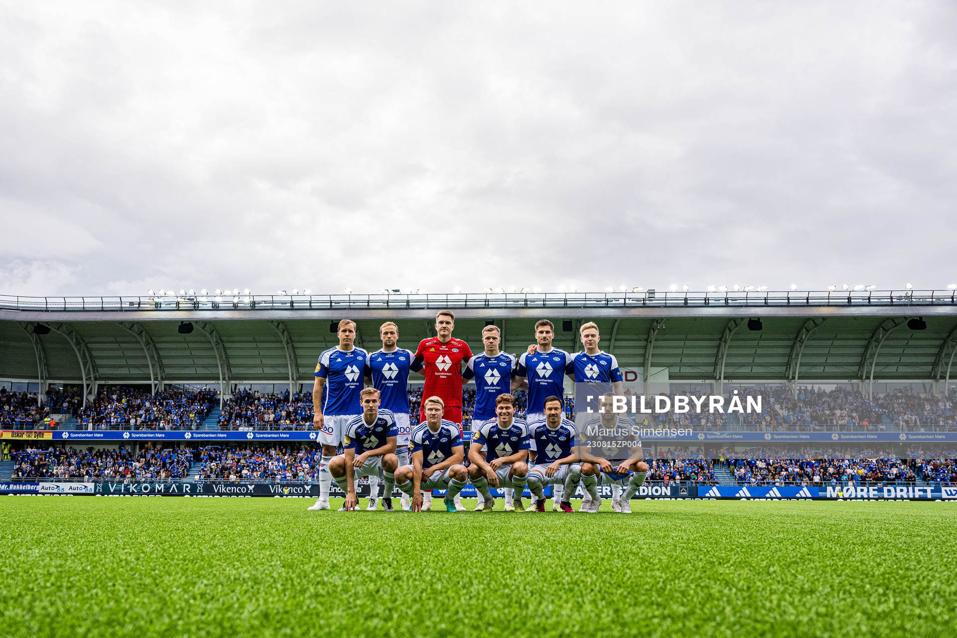The starting eleven of Molde, from the top left; Martin